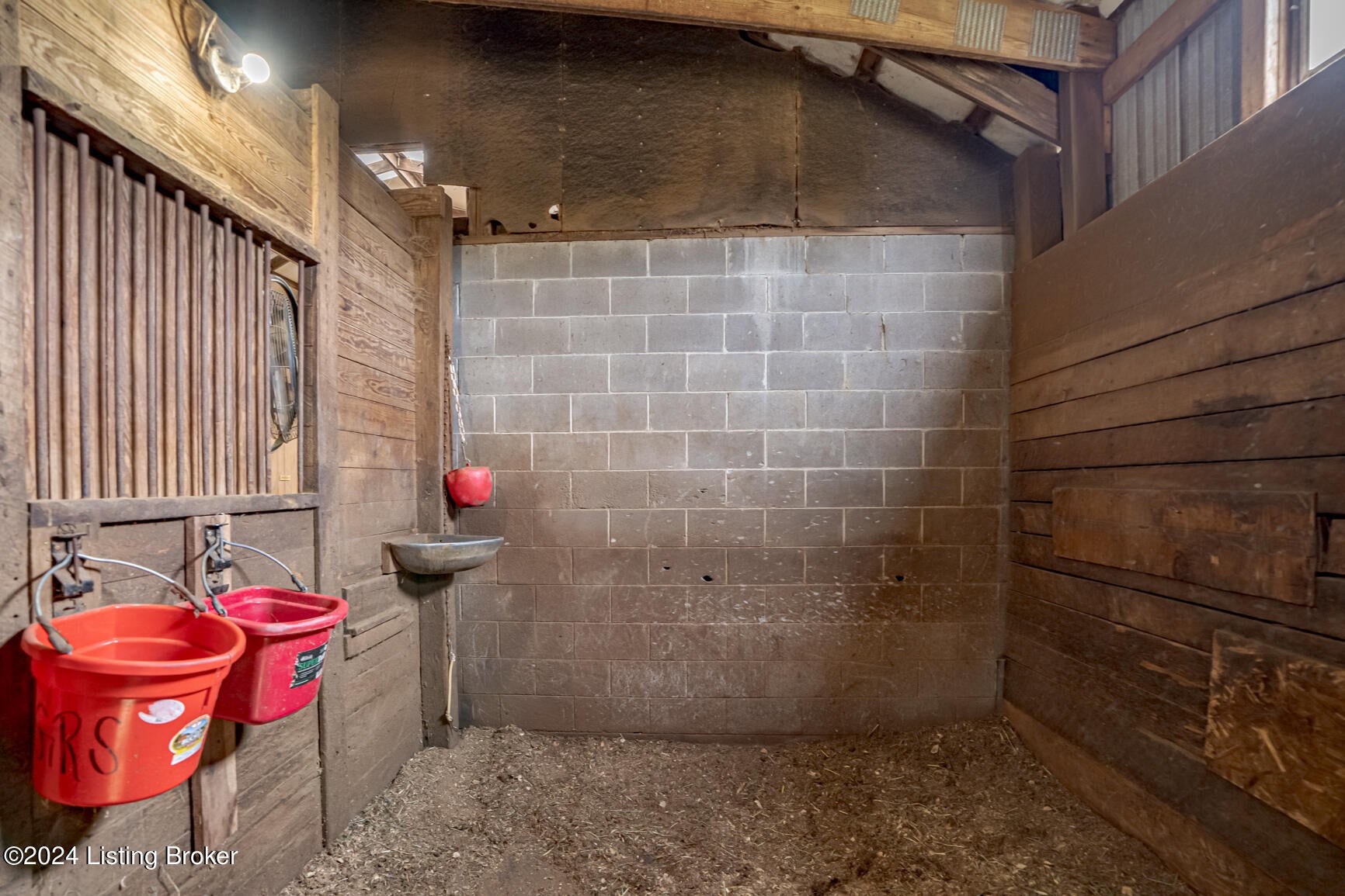 Louisville, Kentucky, 40229, United States, 2 Bedrooms Bedrooms, ,1 BathroomBathrooms,Residential,Active,1964291