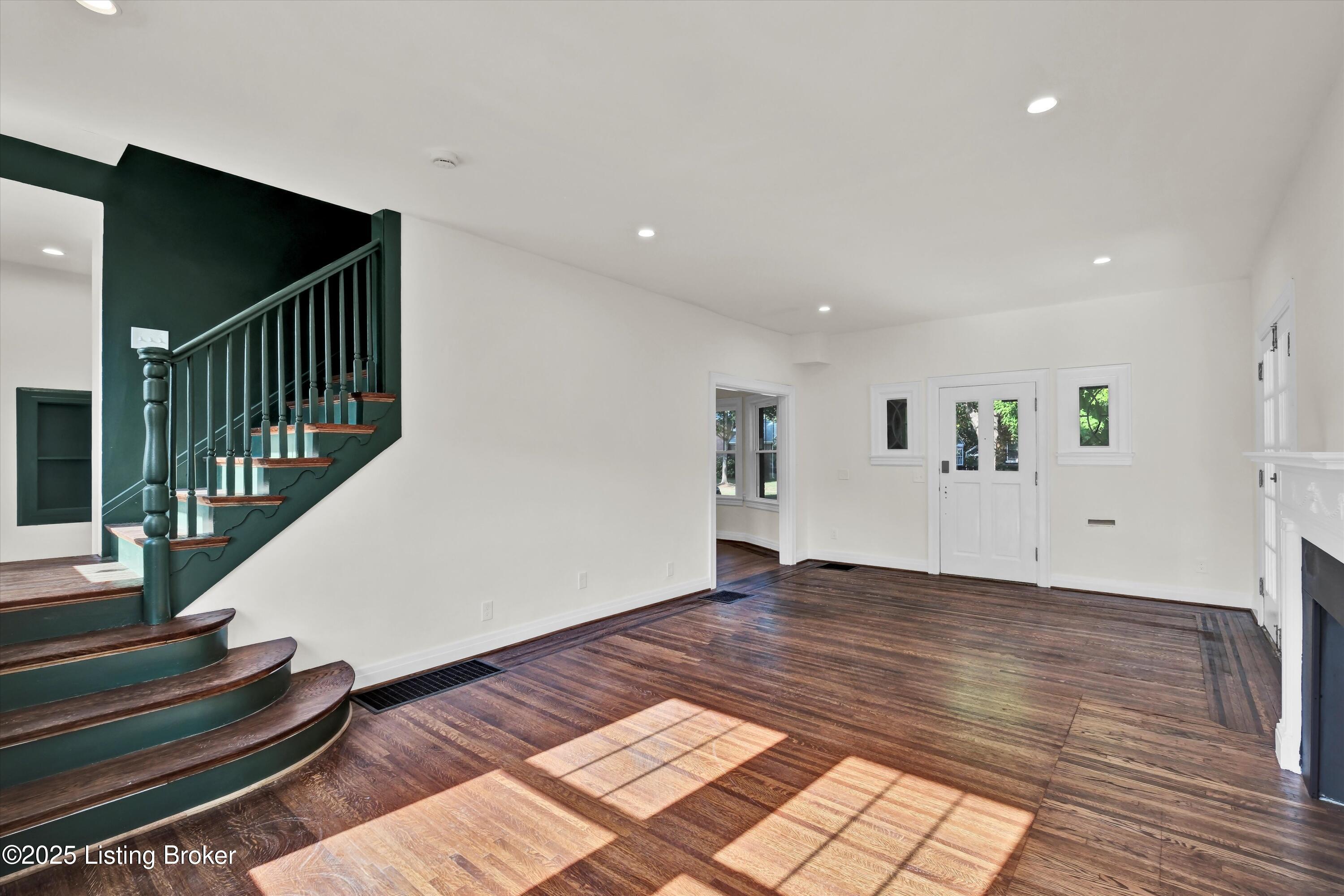 Louisville, Kentucky, 40205, United States, 4 Bedrooms Bedrooms, ,5 BathroomsBathrooms,Residential,Active,1987233