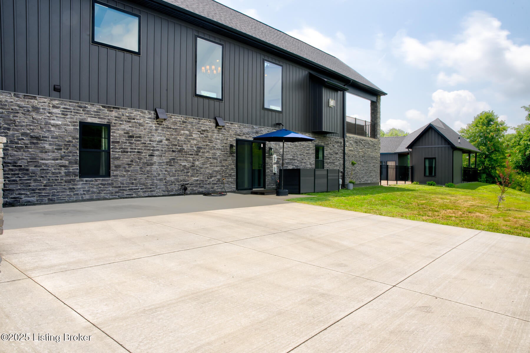 Taylorsville, Kentucky, 40071, United States, ,5 BathroomsBathrooms,Residential,Active,1900170