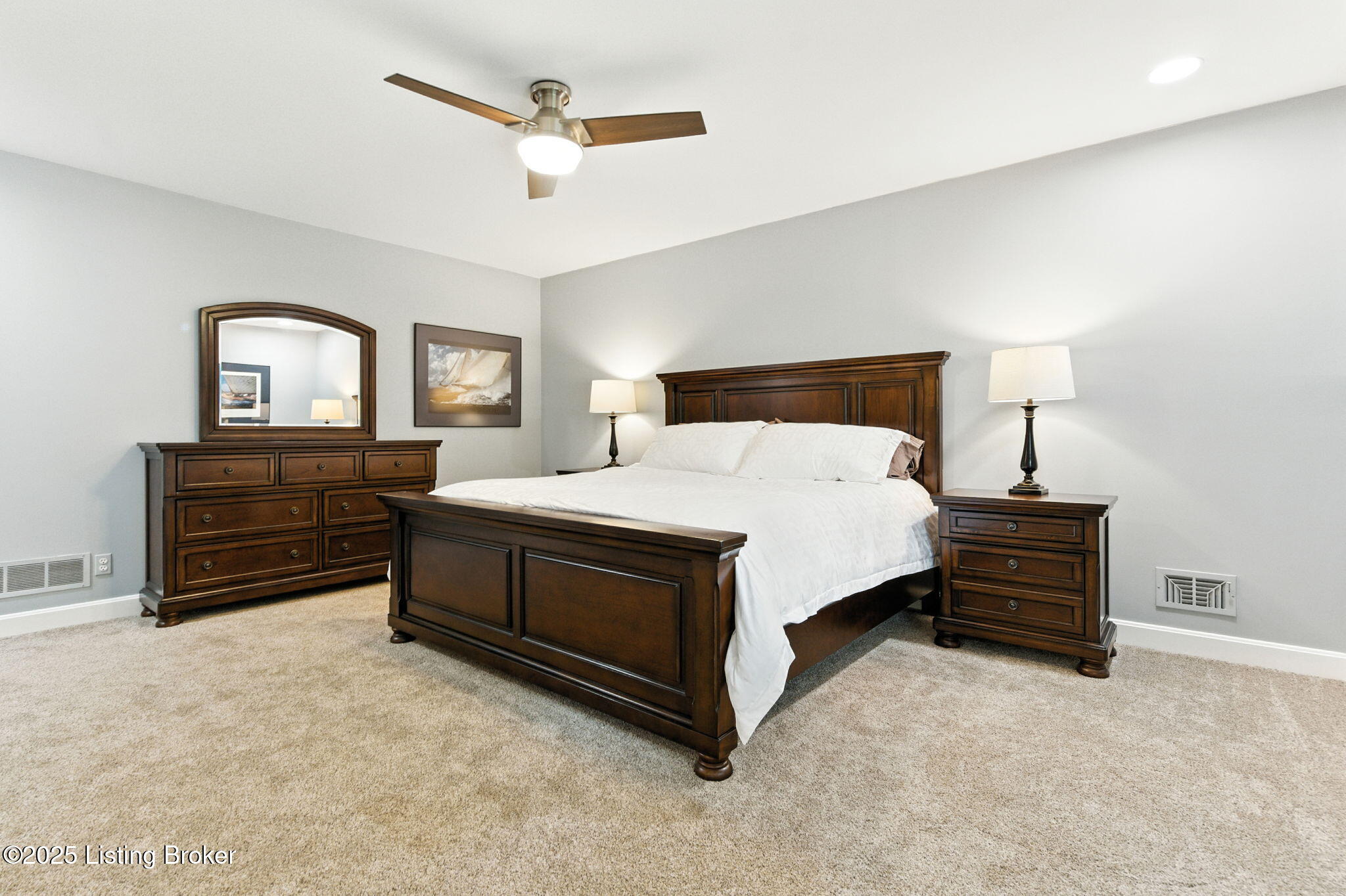 Louisville, Kentucky, 40222, United States, 5 Bedrooms Bedrooms, ,5 BathroomsBathrooms,Residential,Active,1929431