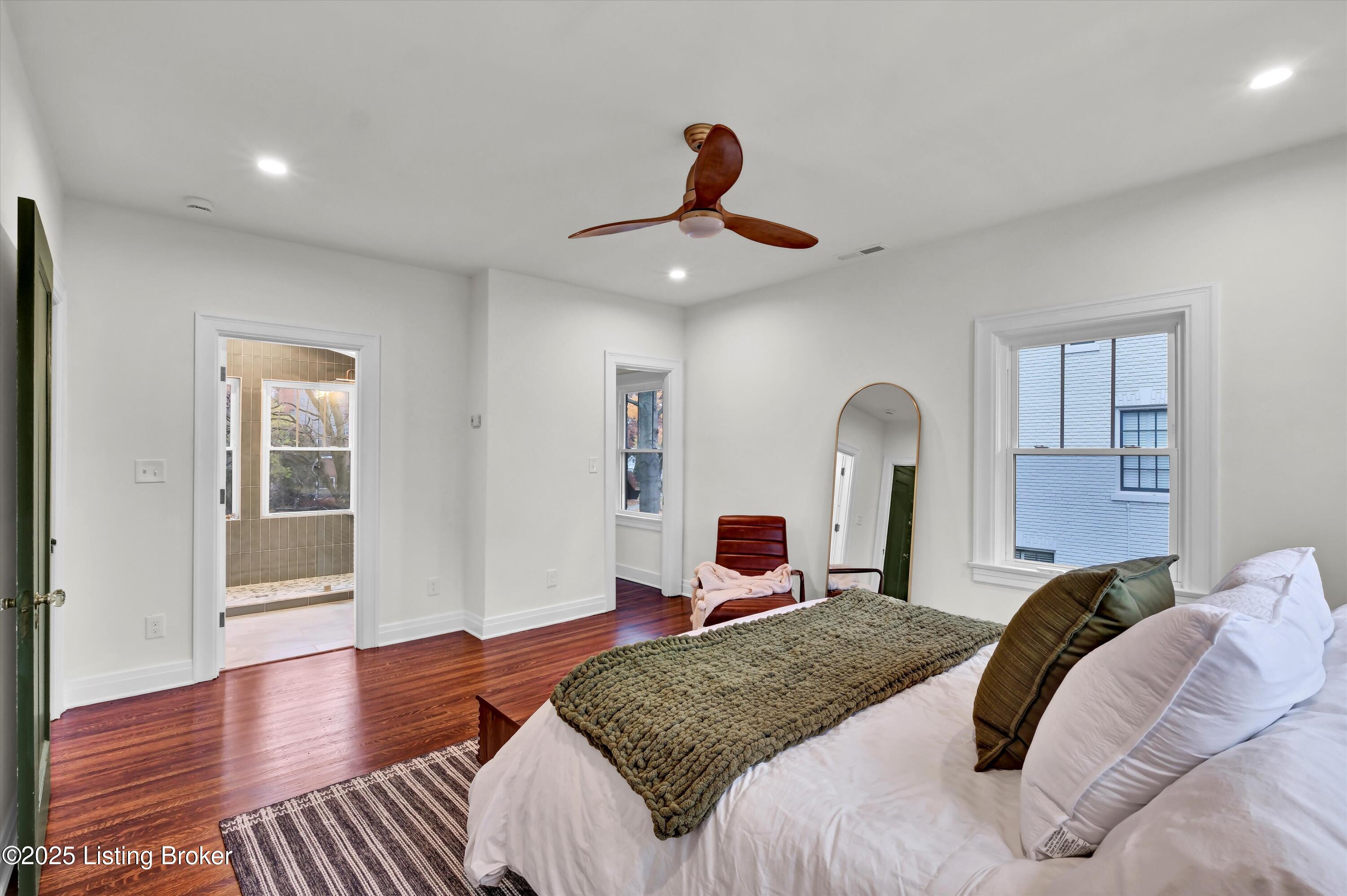 Louisville, Kentucky, 40205, United States, 4 Bedrooms Bedrooms, ,5 BathroomsBathrooms,Residential,Active,1996579