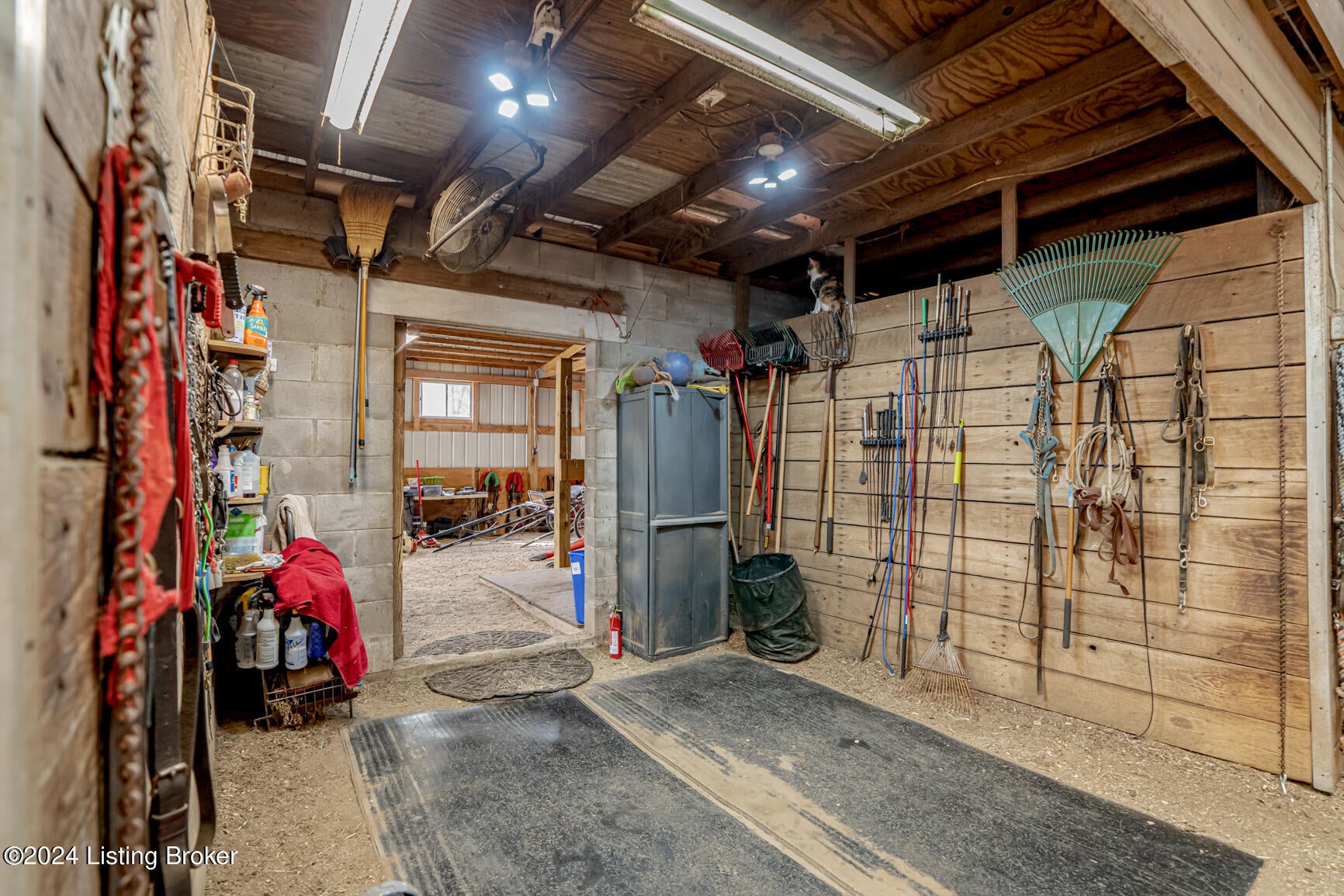 Louisville, Kentucky, 40229, United States, 2 Bedrooms Bedrooms, ,1 BathroomBathrooms,Residential,Active,1964291