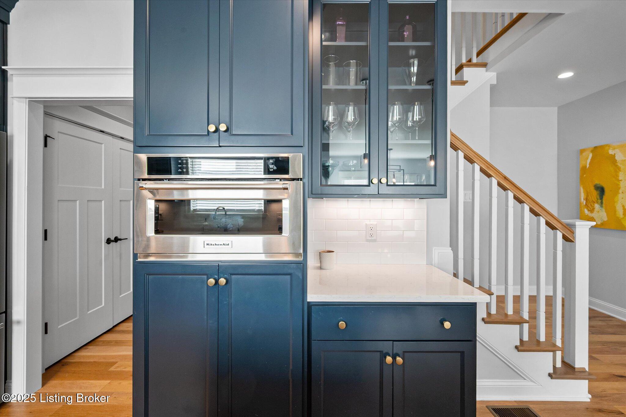 Crestwood, Kentucky, 40014, United States, 6 Bedrooms Bedrooms, ,5 BathroomsBathrooms,Residential,Active,1926918