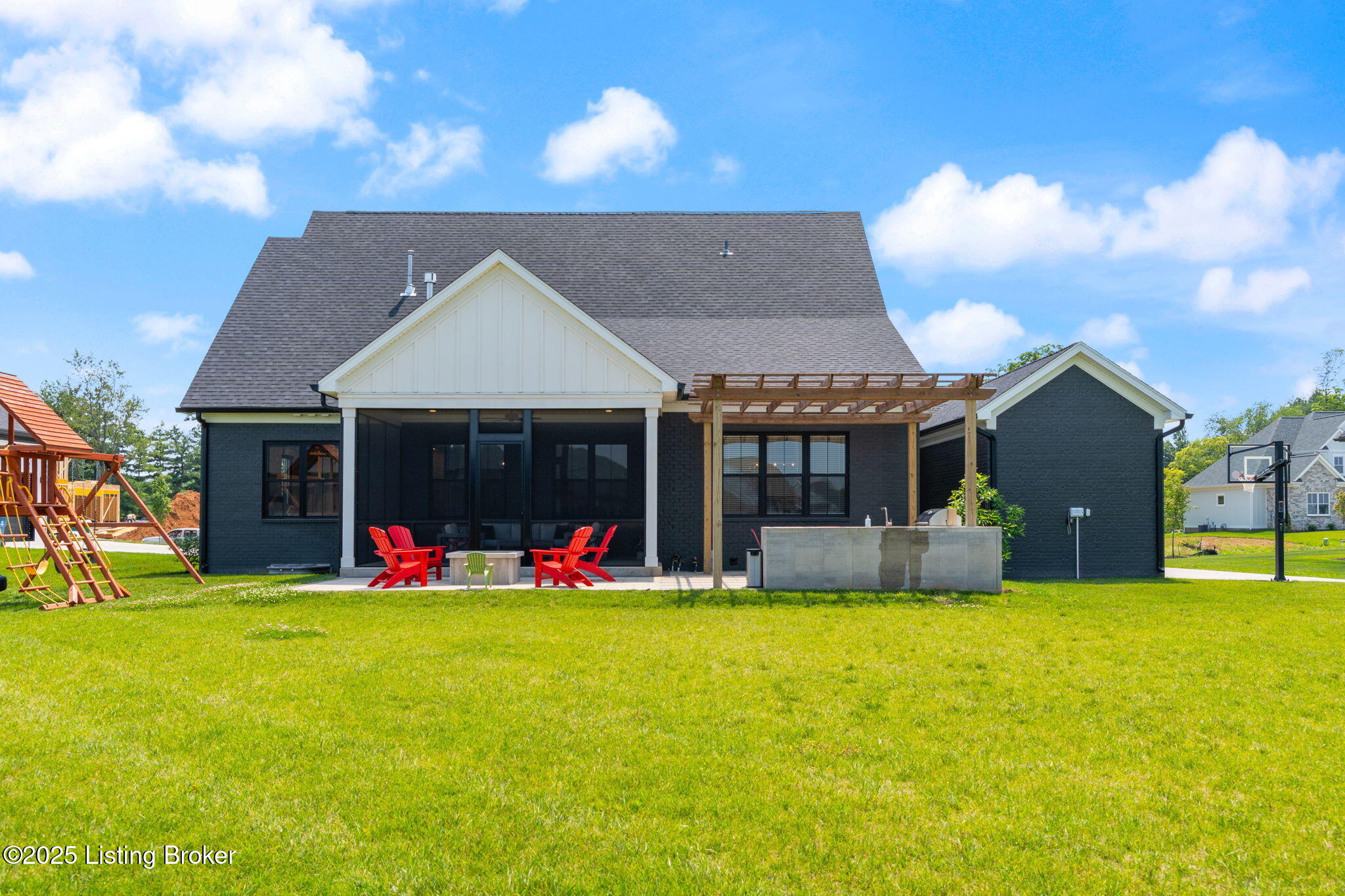 Crestwood, Kentucky, 40014, United States, 5 Bedrooms Bedrooms, ,5 BathroomsBathrooms,Residential,Active,1880027