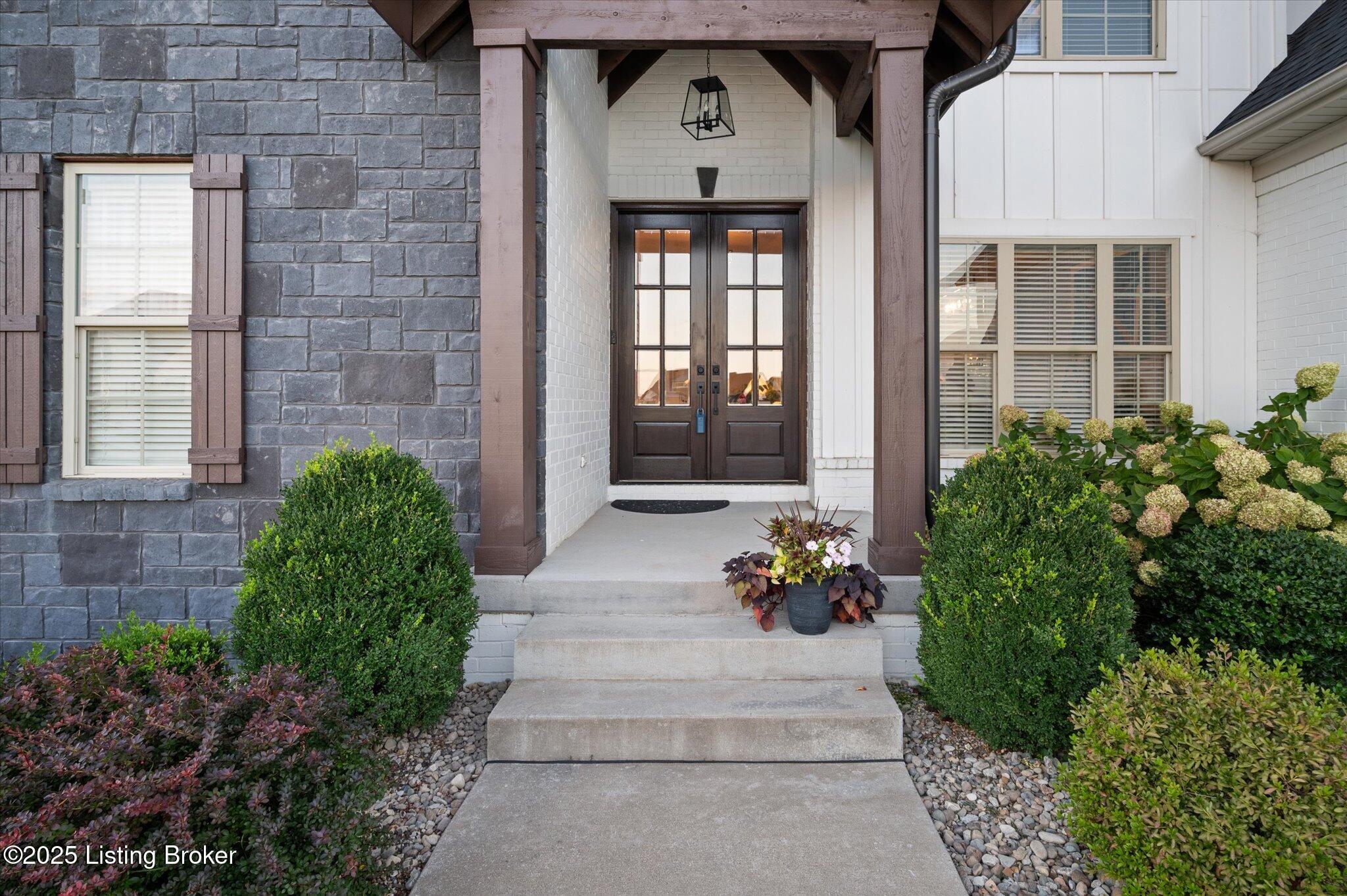 Crestwood, Kentucky, 40014, United States, 6 Bedrooms Bedrooms, ,5 BathroomsBathrooms,Residential,Active,1926918