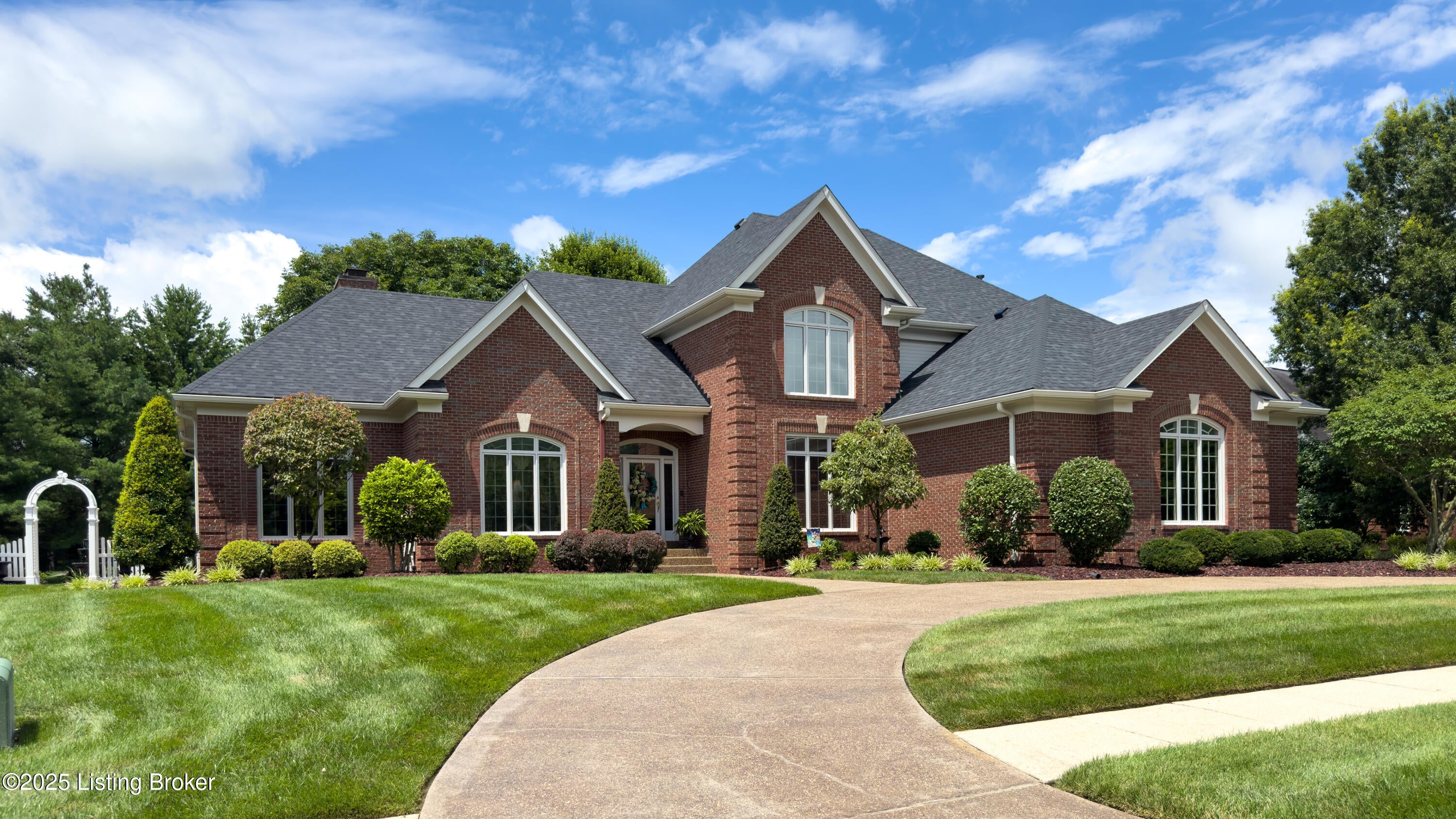 Prospect, Kentucky, 40059, United States, 4 Bedrooms Bedrooms, ,5 BathroomsBathrooms,Residential,Active,1944096