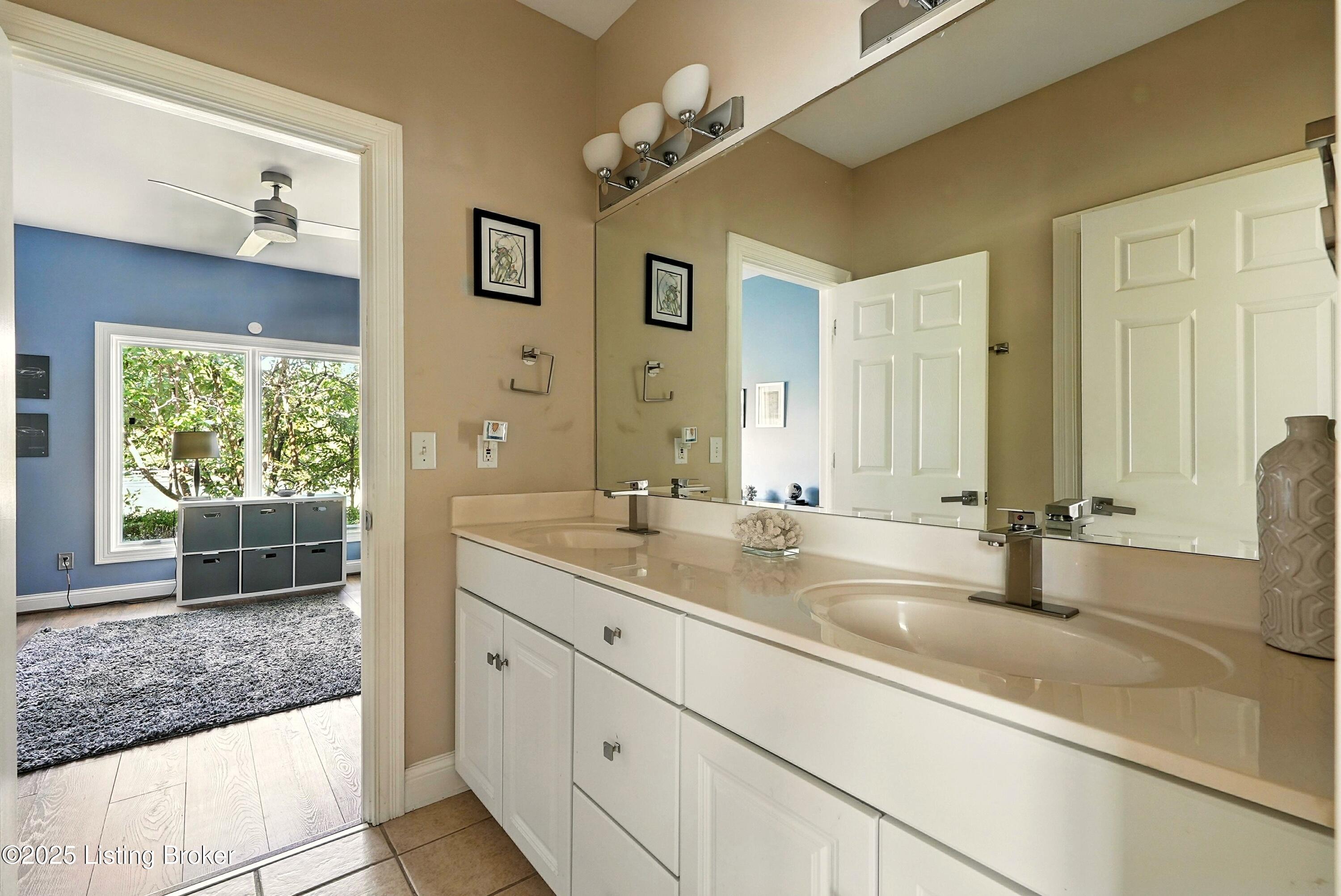 Louisville, Kentucky, 40223, United States, 5 Bedrooms Bedrooms, ,5 BathroomsBathrooms,Residential,Active,1968407