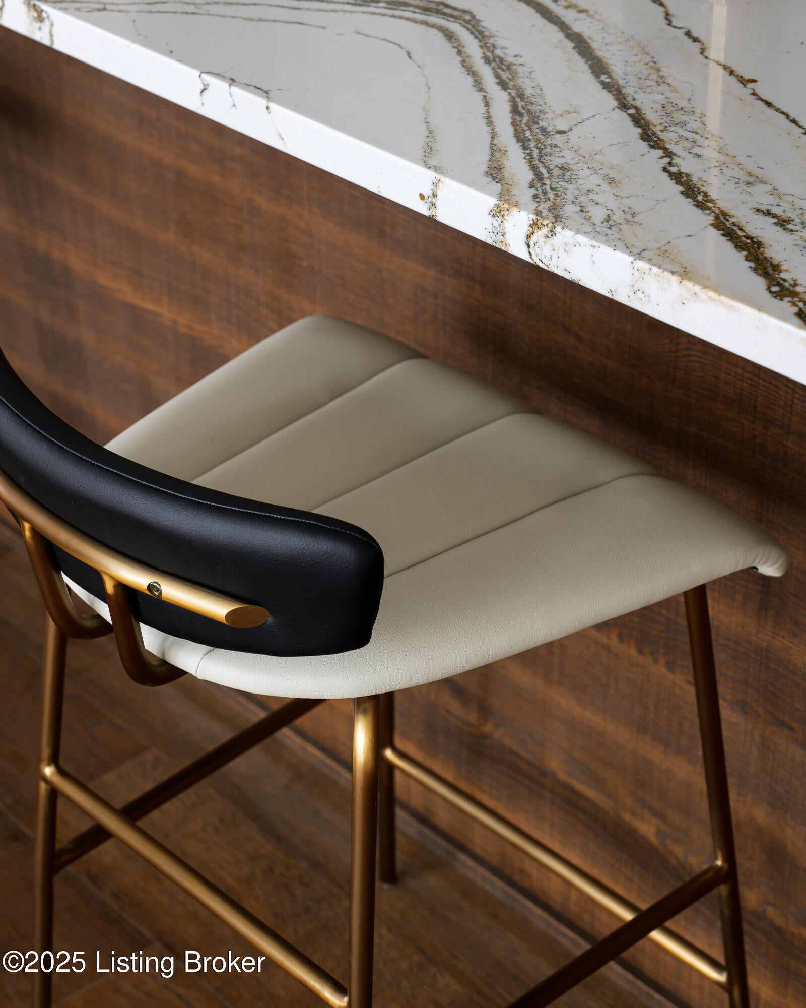 Prospect, Kentucky, 40059, United States, 4 Bedrooms Bedrooms, ,4 BathroomsBathrooms,Residential,Active,1997566