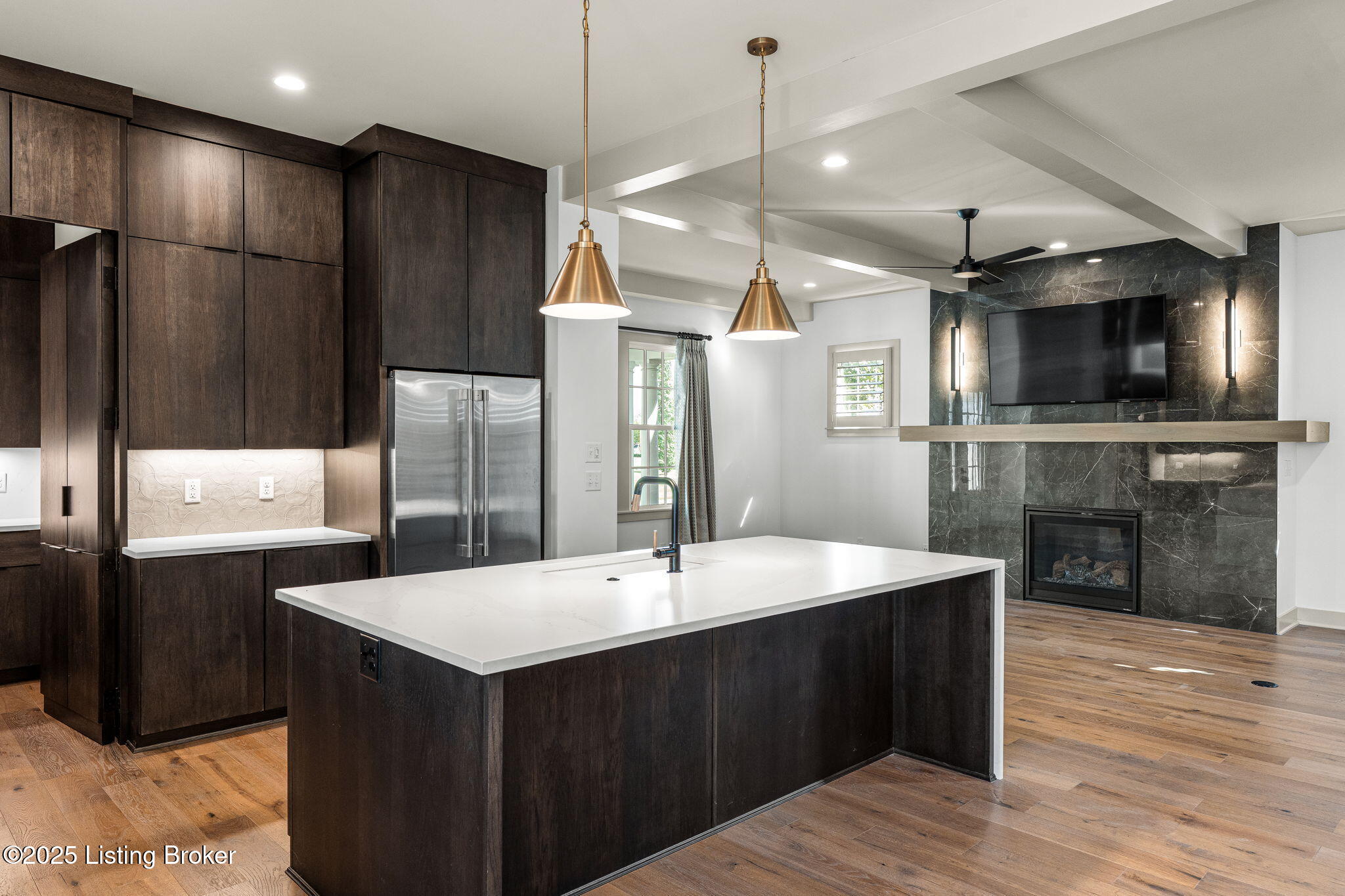 Prospect, Kentucky, 40059, United States, 6 Bedrooms Bedrooms, ,5 BathroomsBathrooms,Residential,Active,1926893