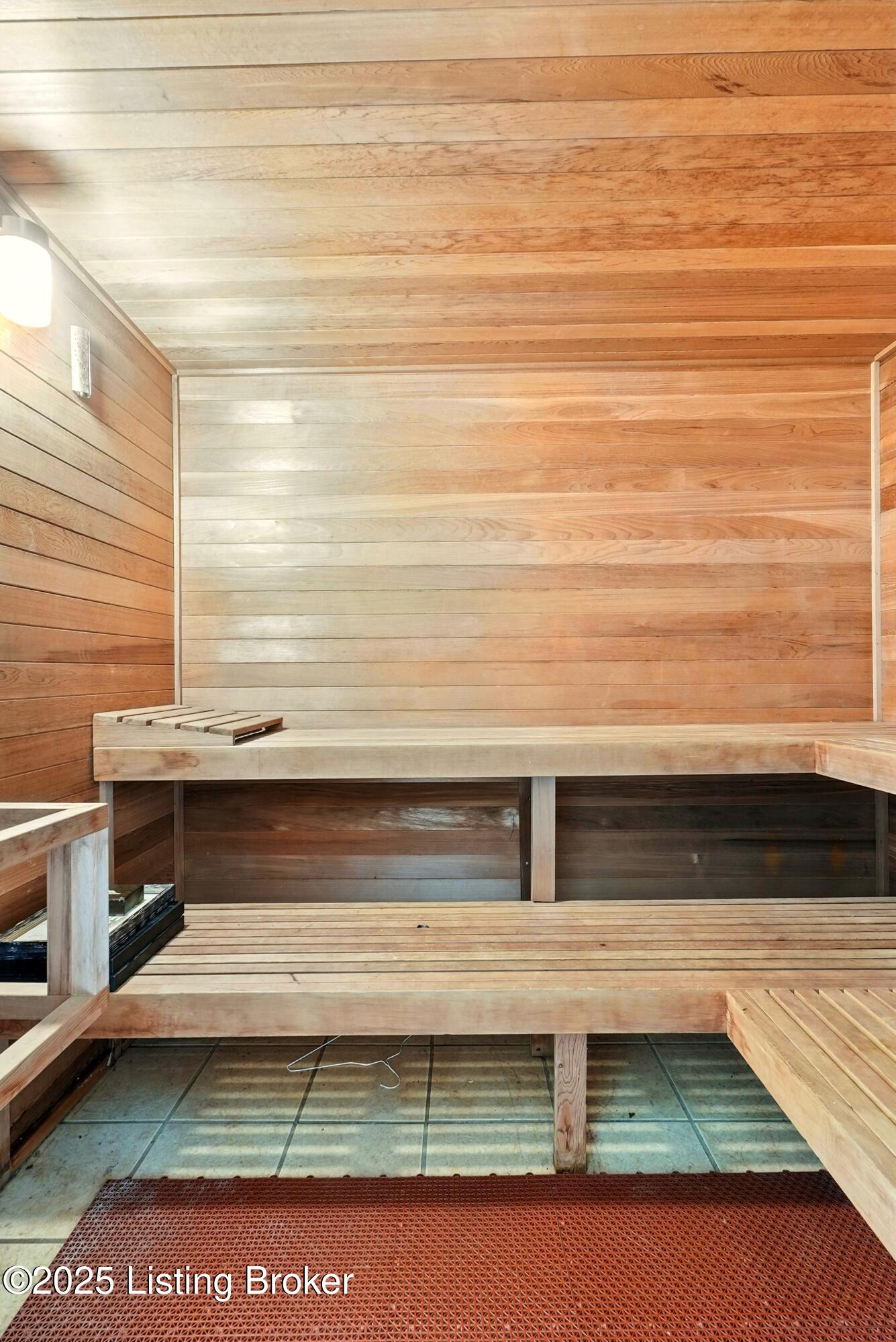 Louisville, Kentucky, 40223, United States, 5 Bedrooms Bedrooms, ,5 BathroomsBathrooms,Residential,Active,1968407