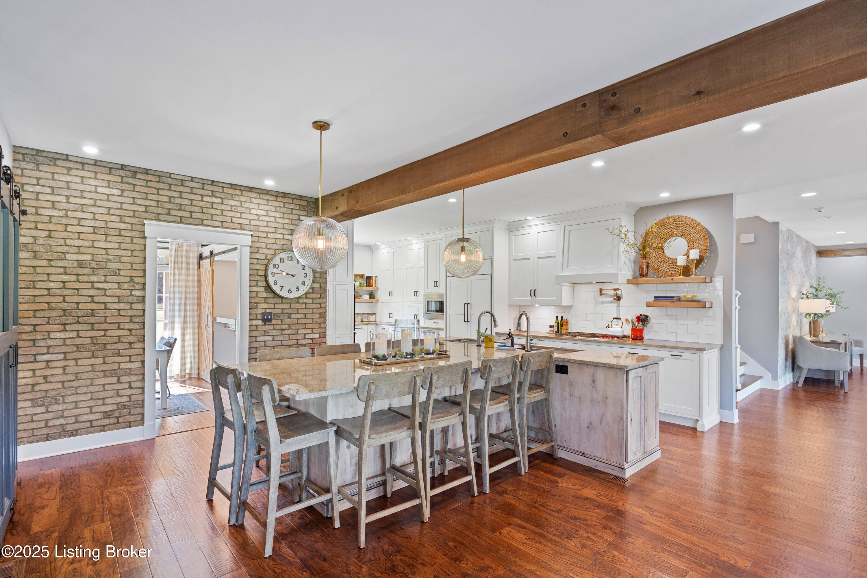Louisville, Kentucky, 40272, United States, 6 Bedrooms Bedrooms, ,6 BathroomsBathrooms,Residential,Active,1929692