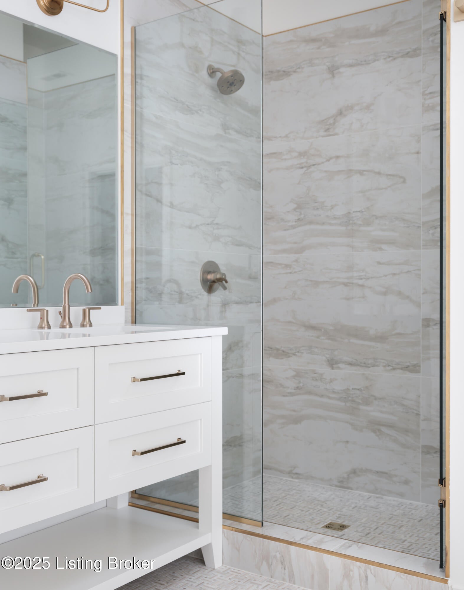 Prospect, Kentucky, 40059, United States, 4 Bedrooms Bedrooms, ,4 BathroomsBathrooms,Residential,Active,1997566