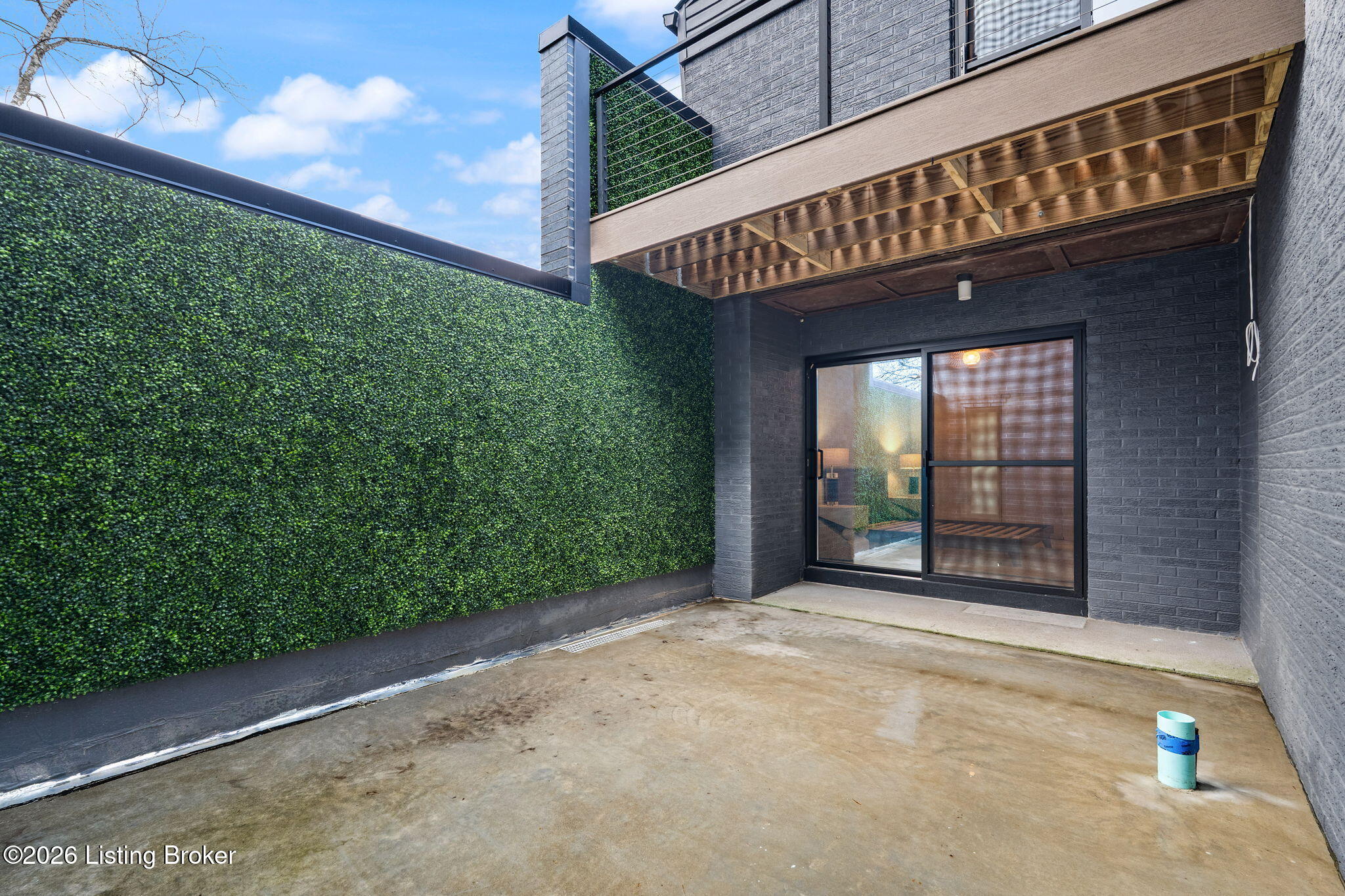 Shelbyville, Kentucky, 40065, United States, 5 Bedrooms Bedrooms, ,5 BathroomsBathrooms,Residential,Active,2007617