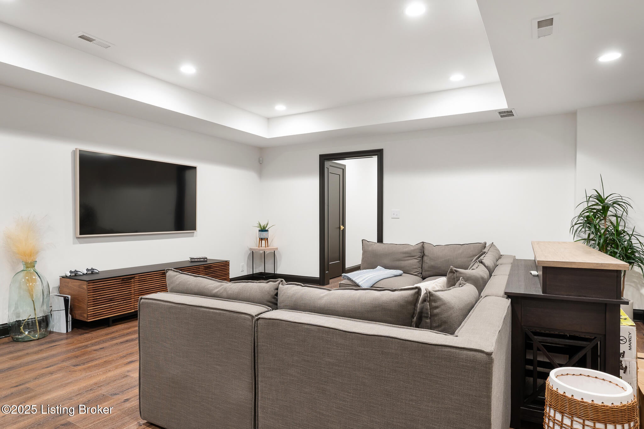 Prospect, Kentucky, 40059, United States, 4 Bedrooms Bedrooms, ,4 BathroomsBathrooms,Residential,Active,1997566