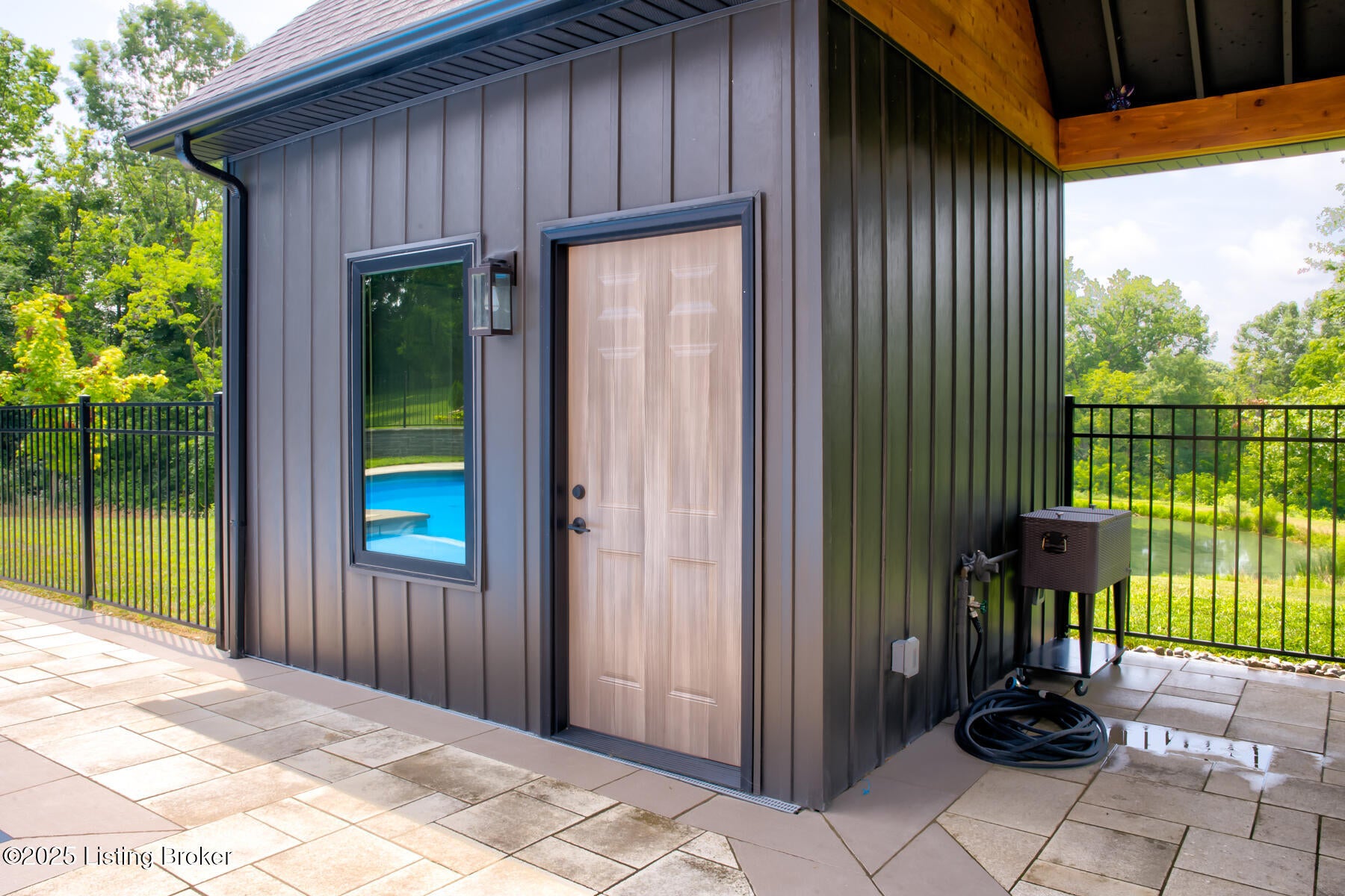 Taylorsville, Kentucky, 40071, United States, ,5 BathroomsBathrooms,Residential,Active,1900170