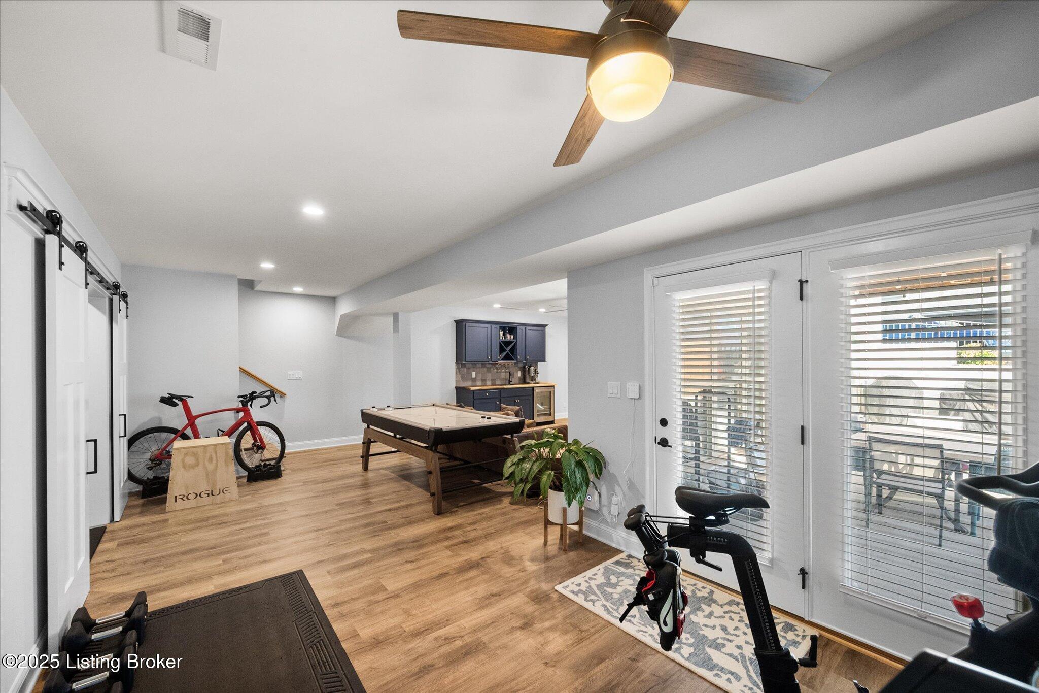 Crestwood, Kentucky, 40014, United States, 6 Bedrooms Bedrooms, ,5 BathroomsBathrooms,Residential,Active,1926918