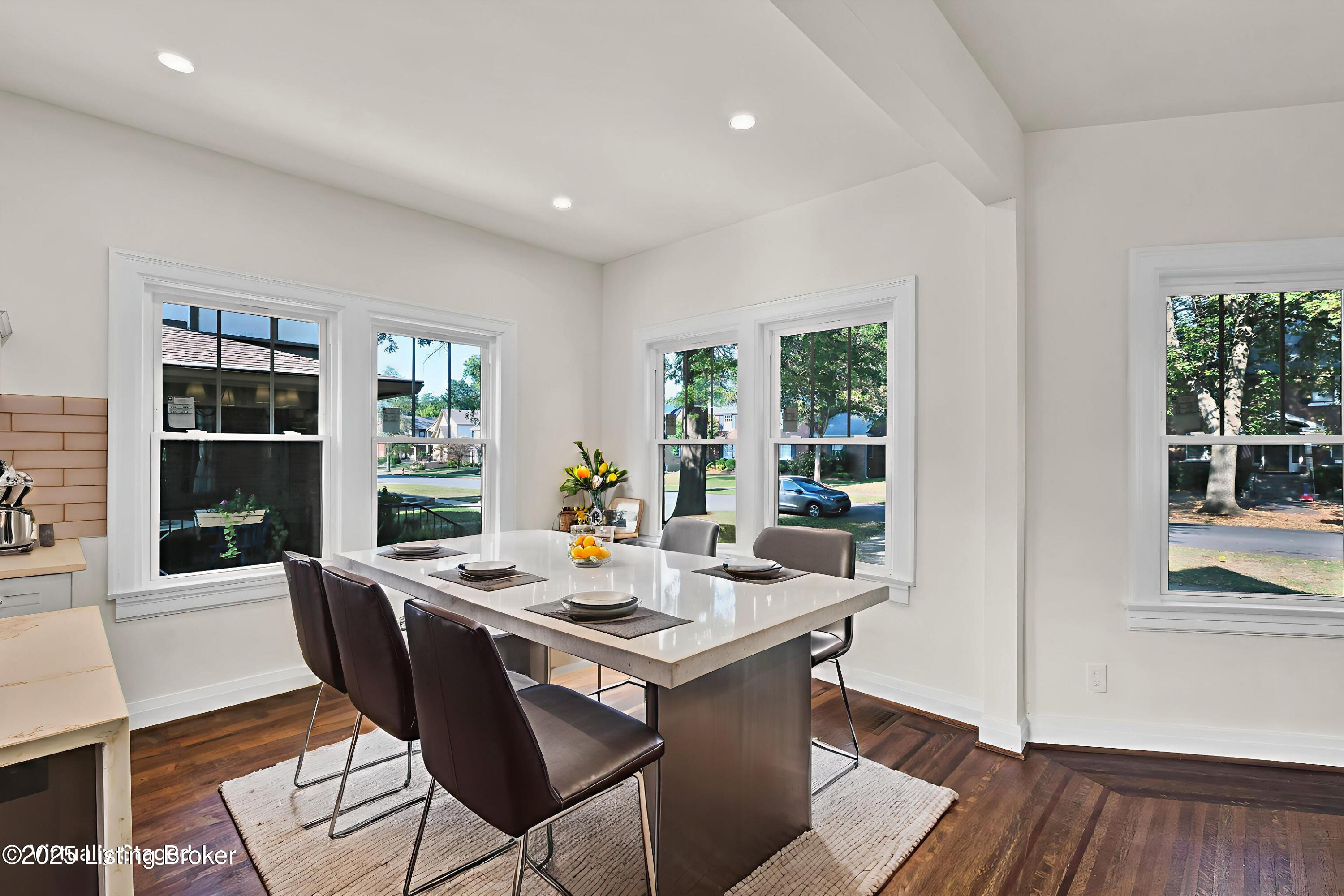 Louisville, Kentucky, 40205, United States, 4 Bedrooms Bedrooms, ,5 BathroomsBathrooms,Residential,Active,1987233