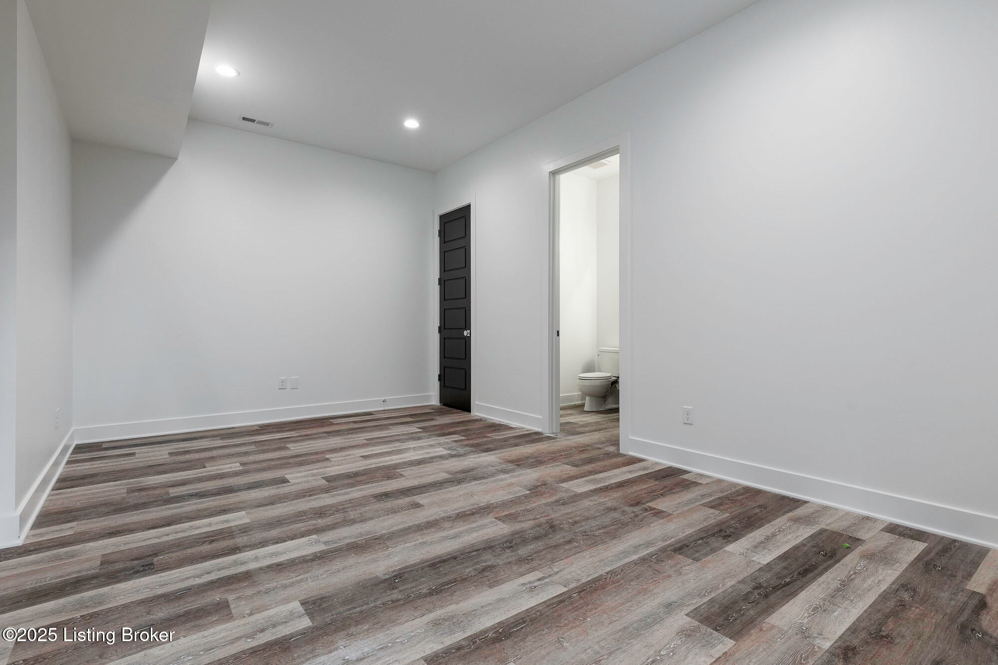 Prospect, Kentucky, 40059, United States, 5 Bedrooms Bedrooms, ,7 BathroomsBathrooms,Residential,Active,1894198