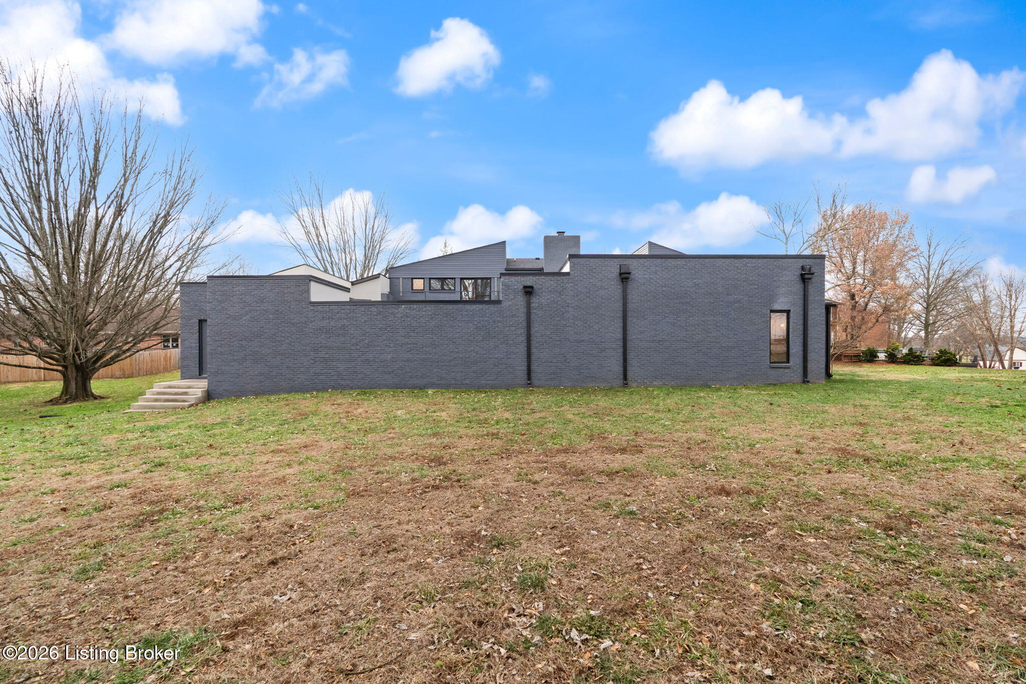 Shelbyville, Kentucky, 40065, United States, 5 Bedrooms Bedrooms, ,5 BathroomsBathrooms,Residential,Active,2007617