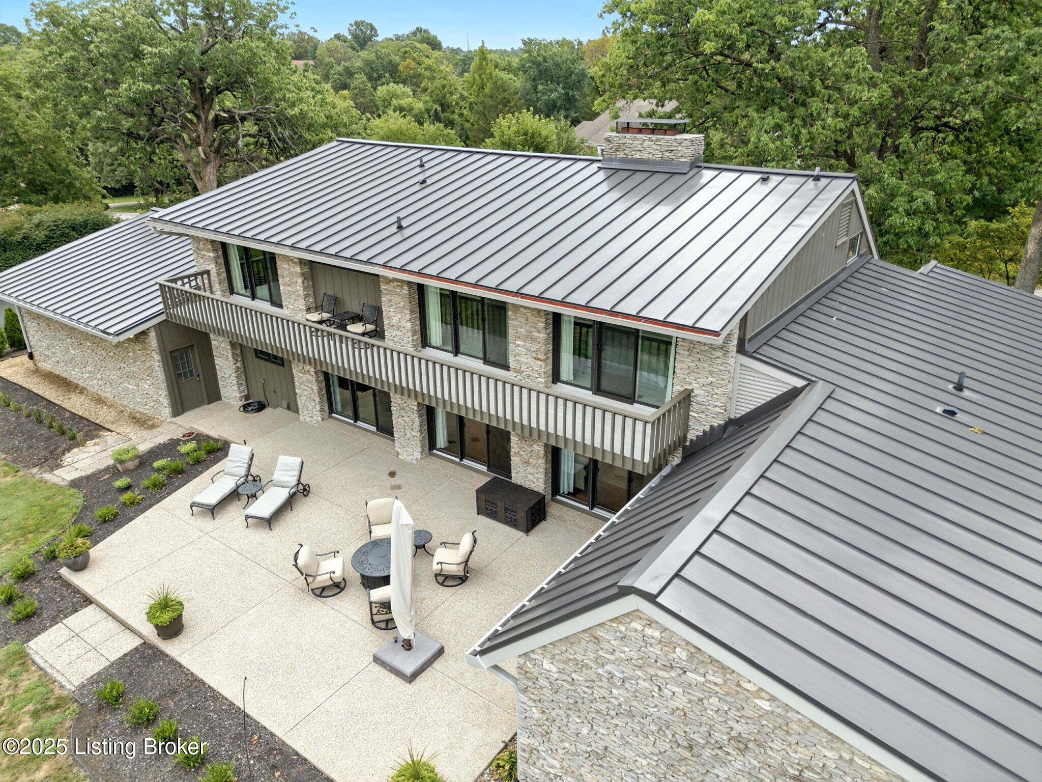 Louisville, Kentucky, 40222, United States, 5 Bedrooms Bedrooms, ,5 BathroomsBathrooms,Residential,Active,1929431