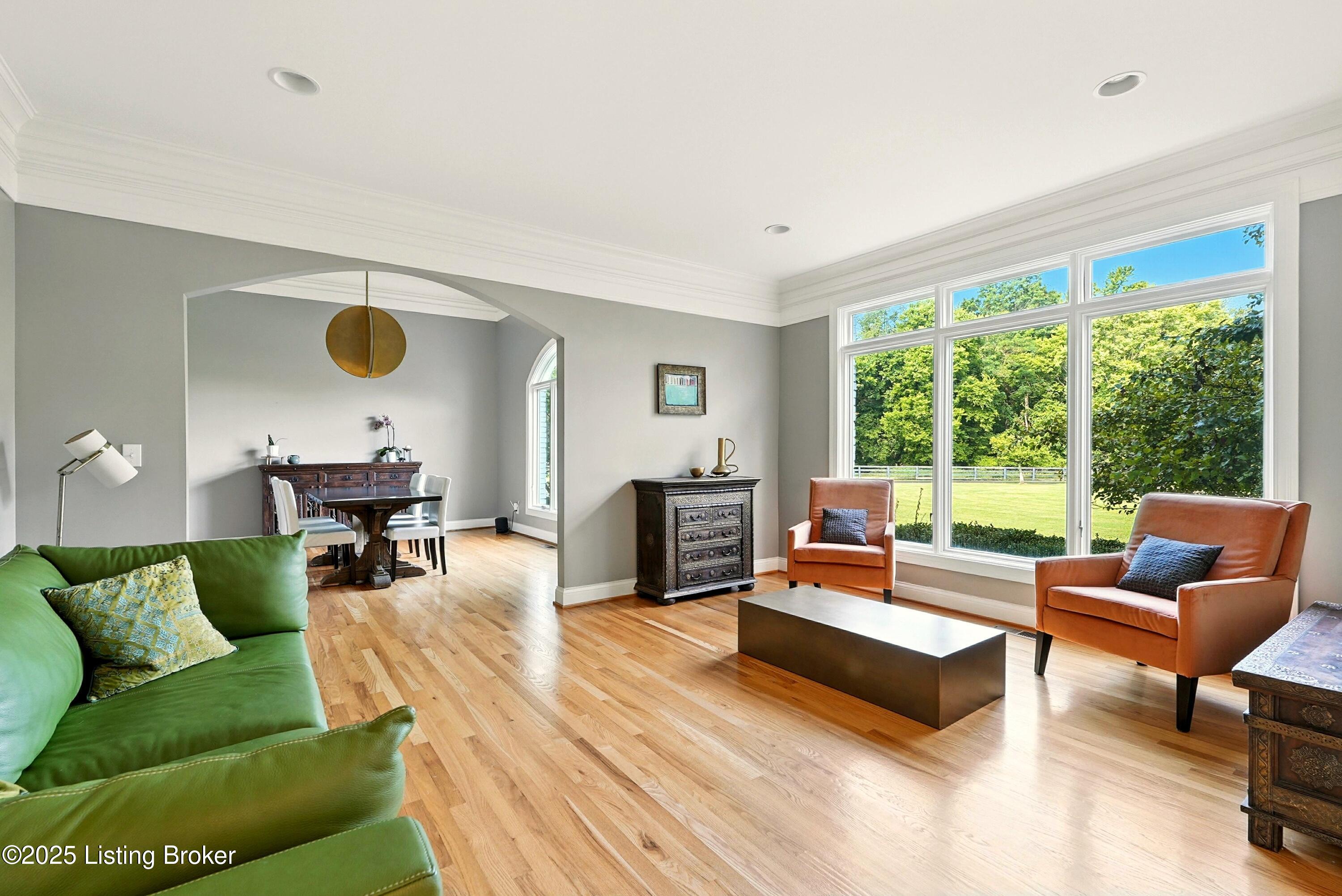 Louisville, Kentucky, 40223, United States, 5 Bedrooms Bedrooms, ,5 BathroomsBathrooms,Residential,Active,1968407