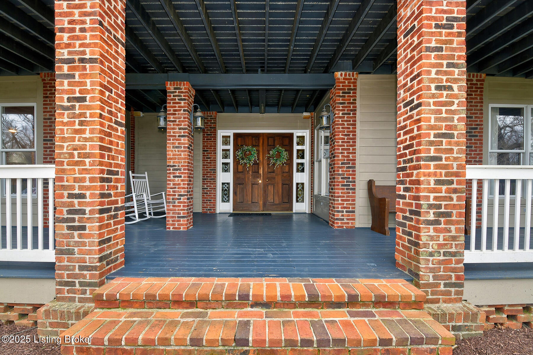 Louisville, Kentucky, 40220, United States, 5 Bedrooms Bedrooms, ,7 BathroomsBathrooms,Residential,Active,1953976