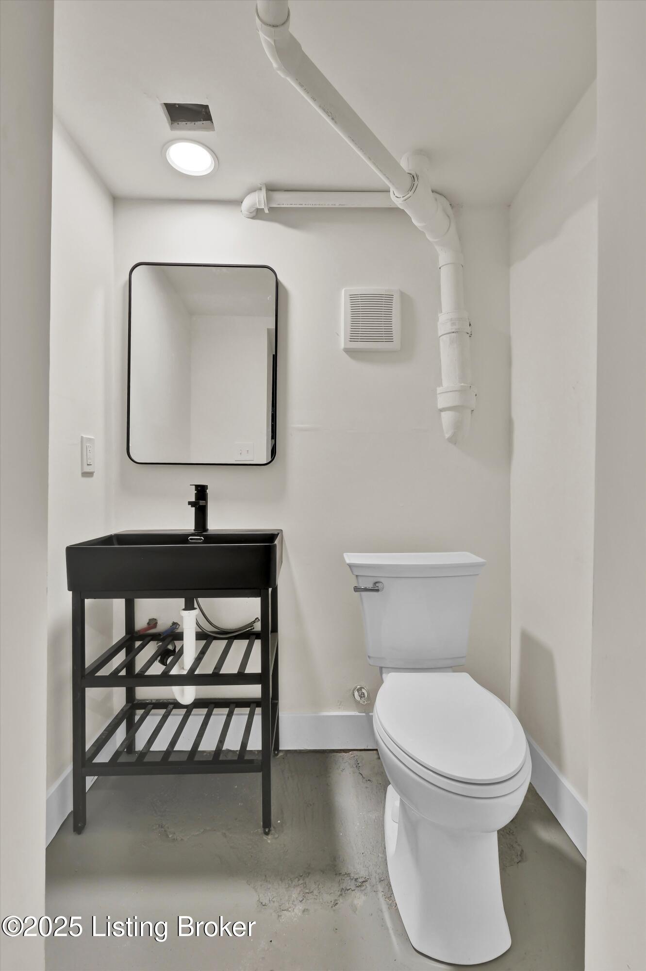 Louisville, Kentucky, 40205, United States, 4 Bedrooms Bedrooms, ,5 BathroomsBathrooms,Residential,Active,1996579