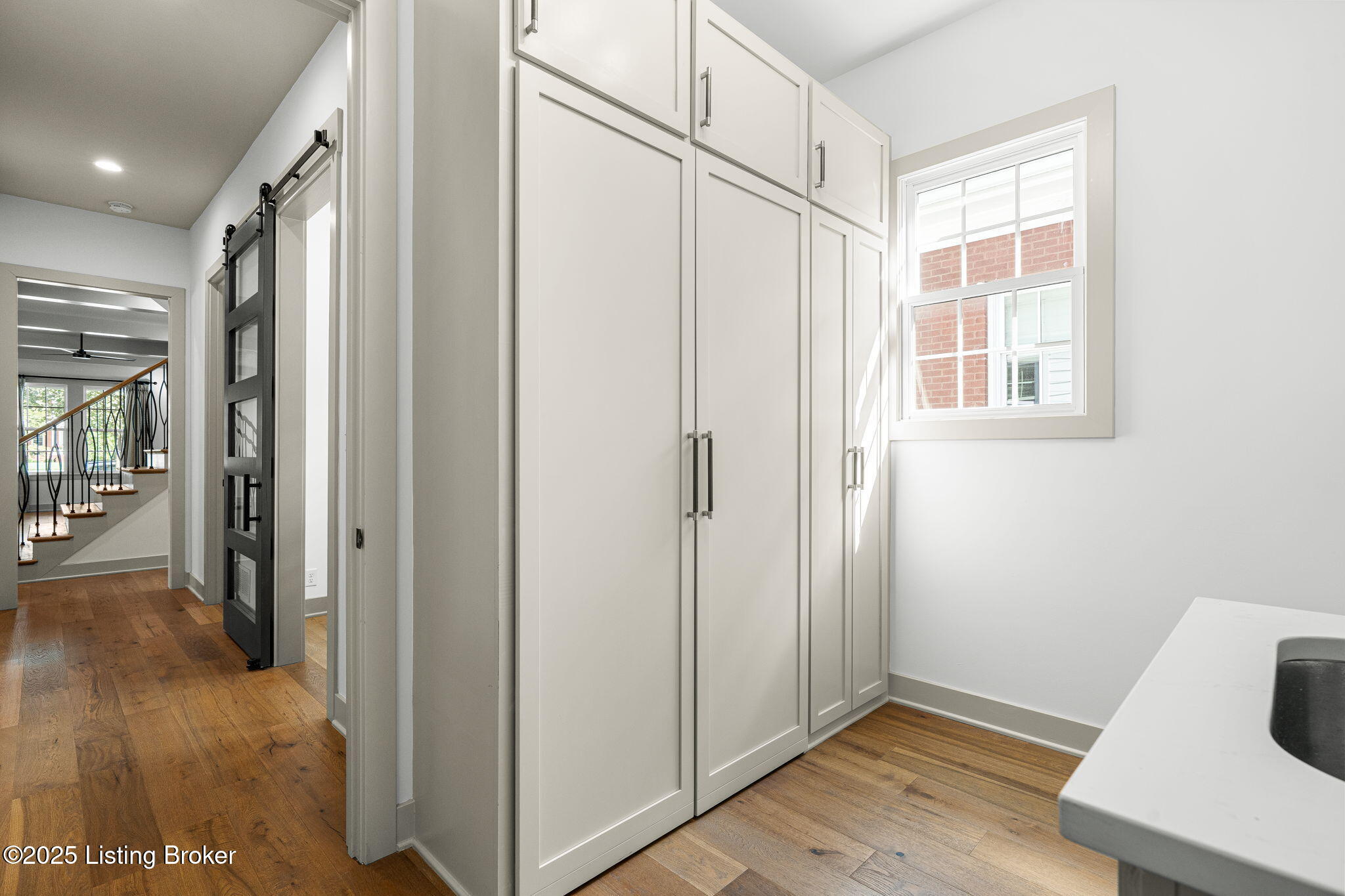 Prospect, Kentucky, 40059, United States, 6 Bedrooms Bedrooms, ,5 BathroomsBathrooms,Residential,Active,1926893