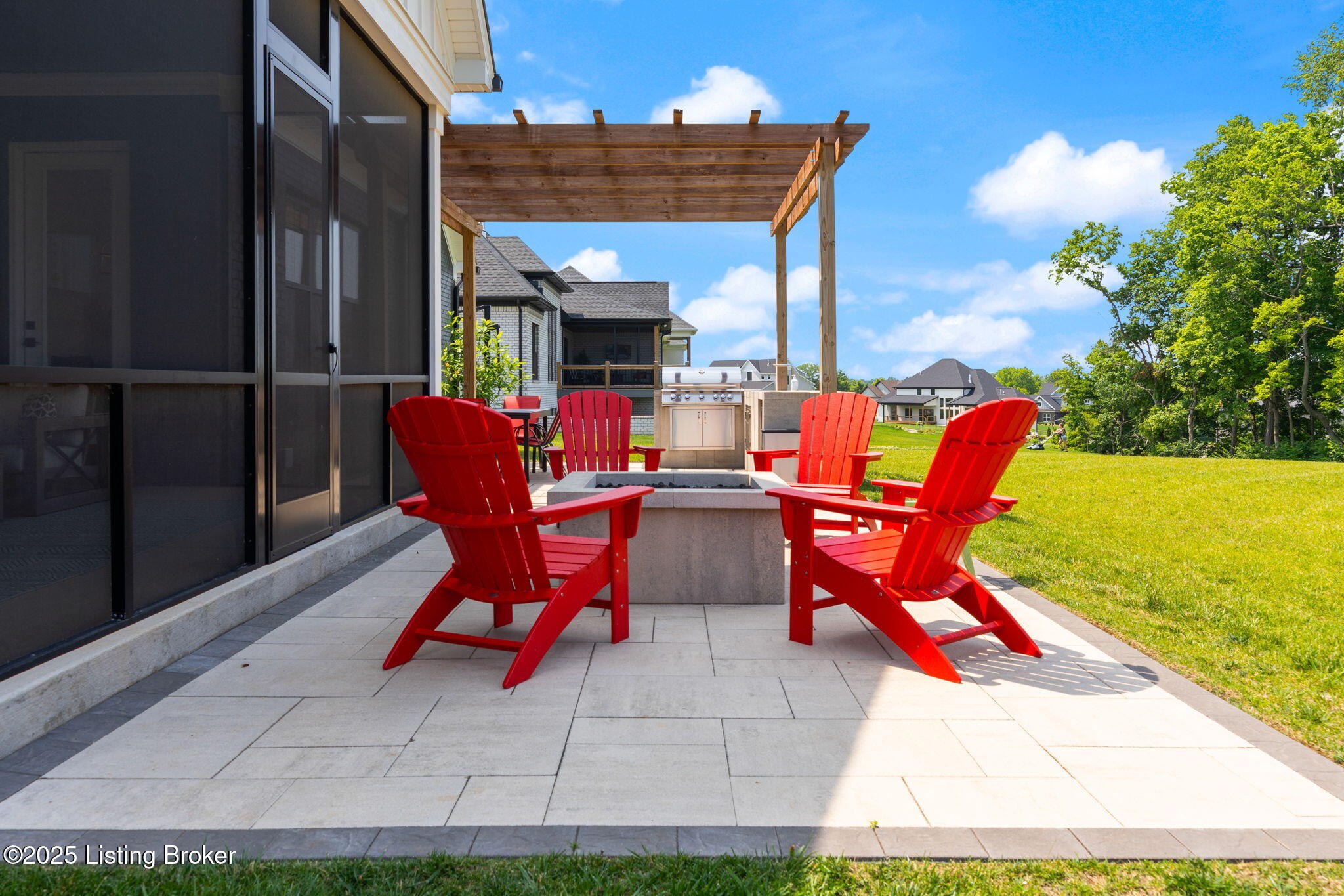 Crestwood, Kentucky, 40014, United States, 5 Bedrooms Bedrooms, ,5 BathroomsBathrooms,Residential,Active,1880027