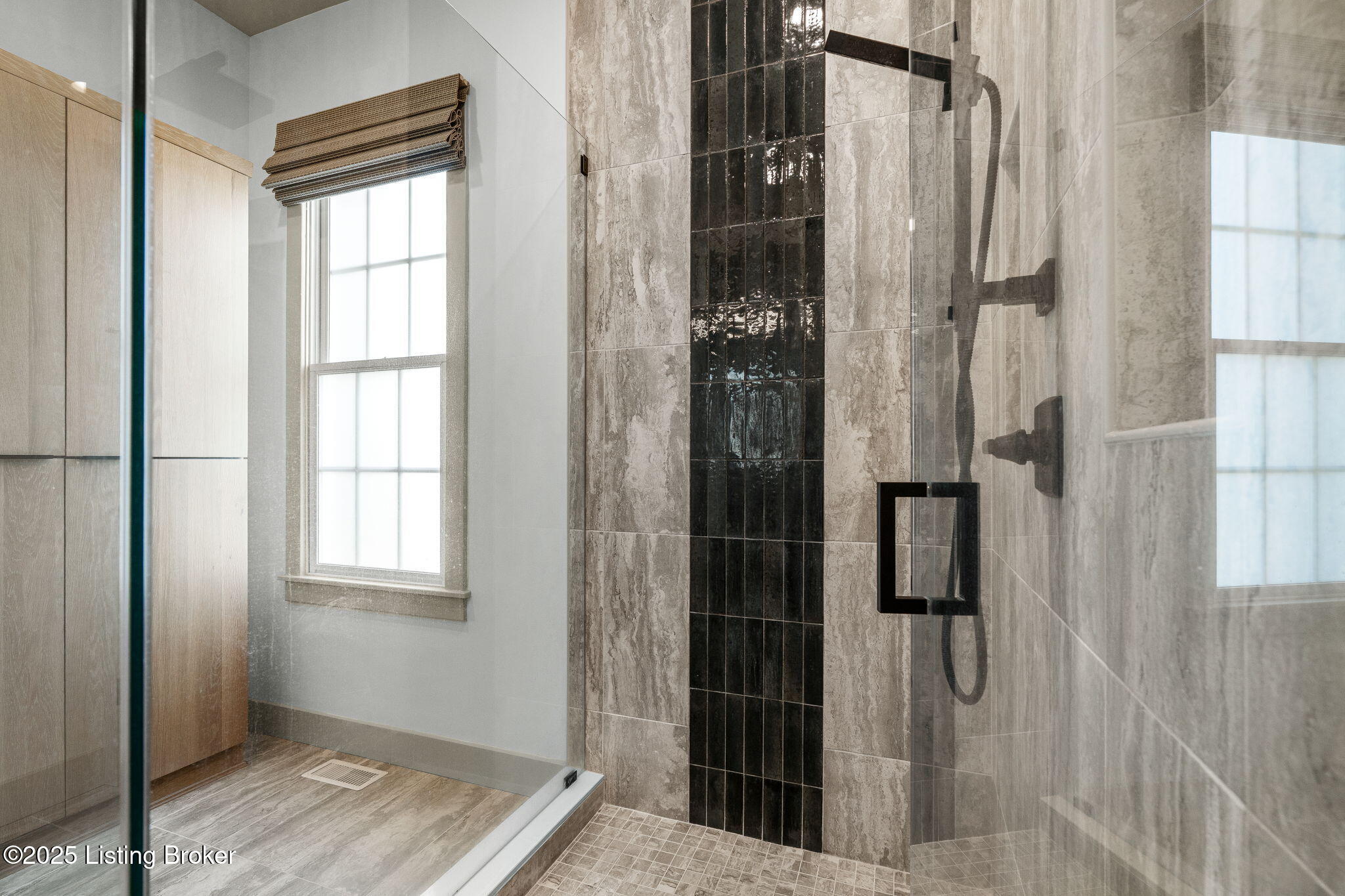 Prospect, Kentucky, 40059, United States, 6 Bedrooms Bedrooms, ,5 BathroomsBathrooms,Residential,Active,1926893