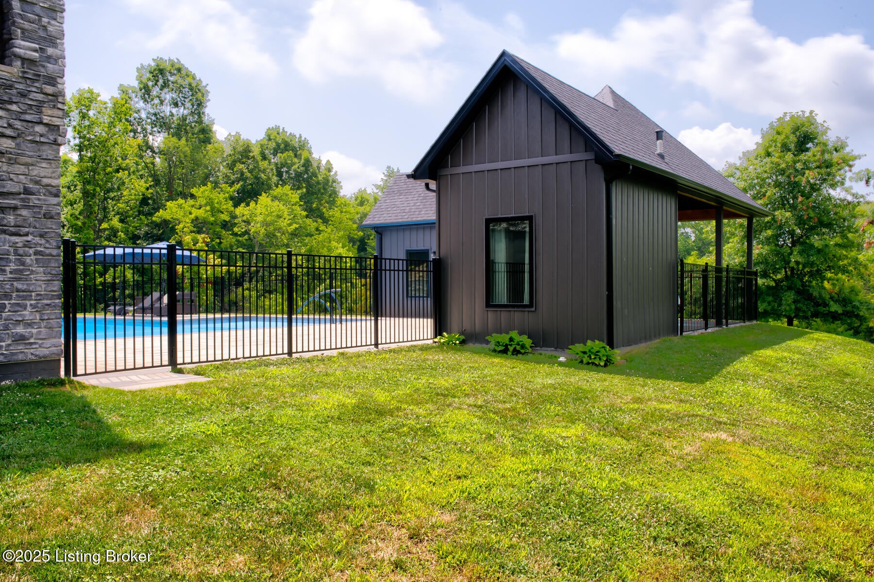 Taylorsville, Kentucky, 40071, United States, ,5 BathroomsBathrooms,Residential,Active,1900170