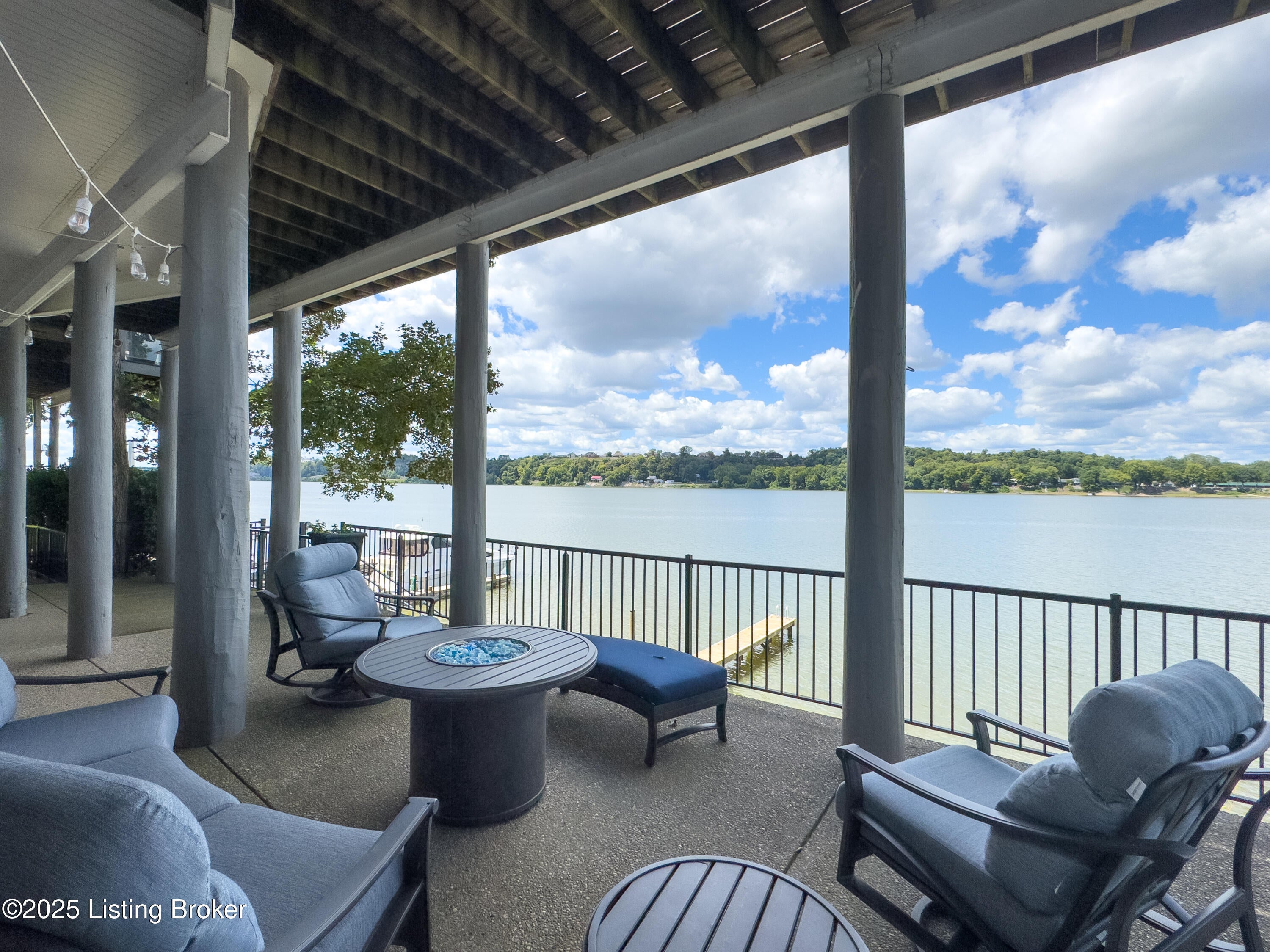 Prospect, Kentucky, 40059, United States, 3 Bedrooms Bedrooms, ,3 BathroomsBathrooms,Residential,Active,1922654