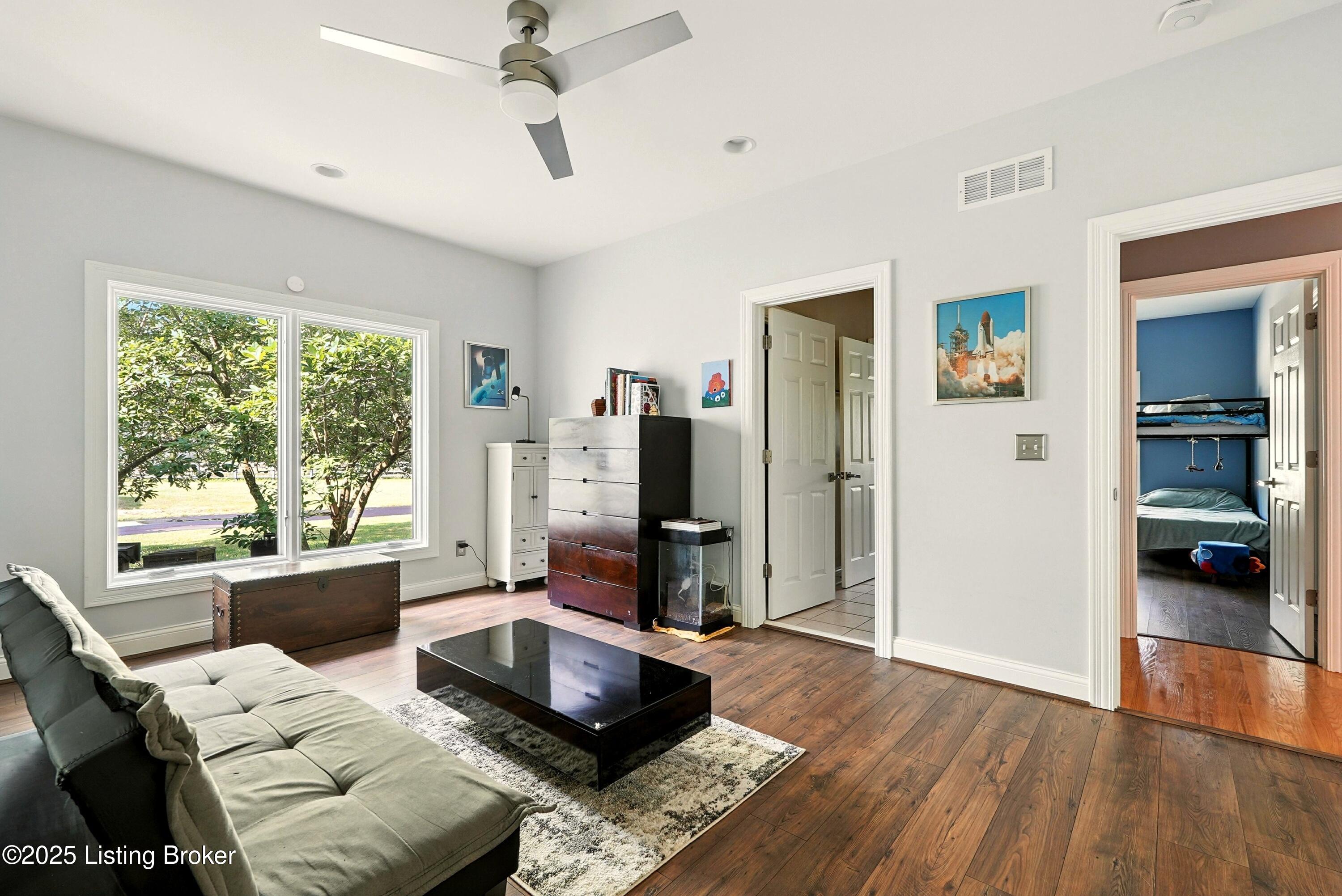 Louisville, Kentucky, 40223, United States, 5 Bedrooms Bedrooms, ,5 BathroomsBathrooms,Residential,Active,1968407