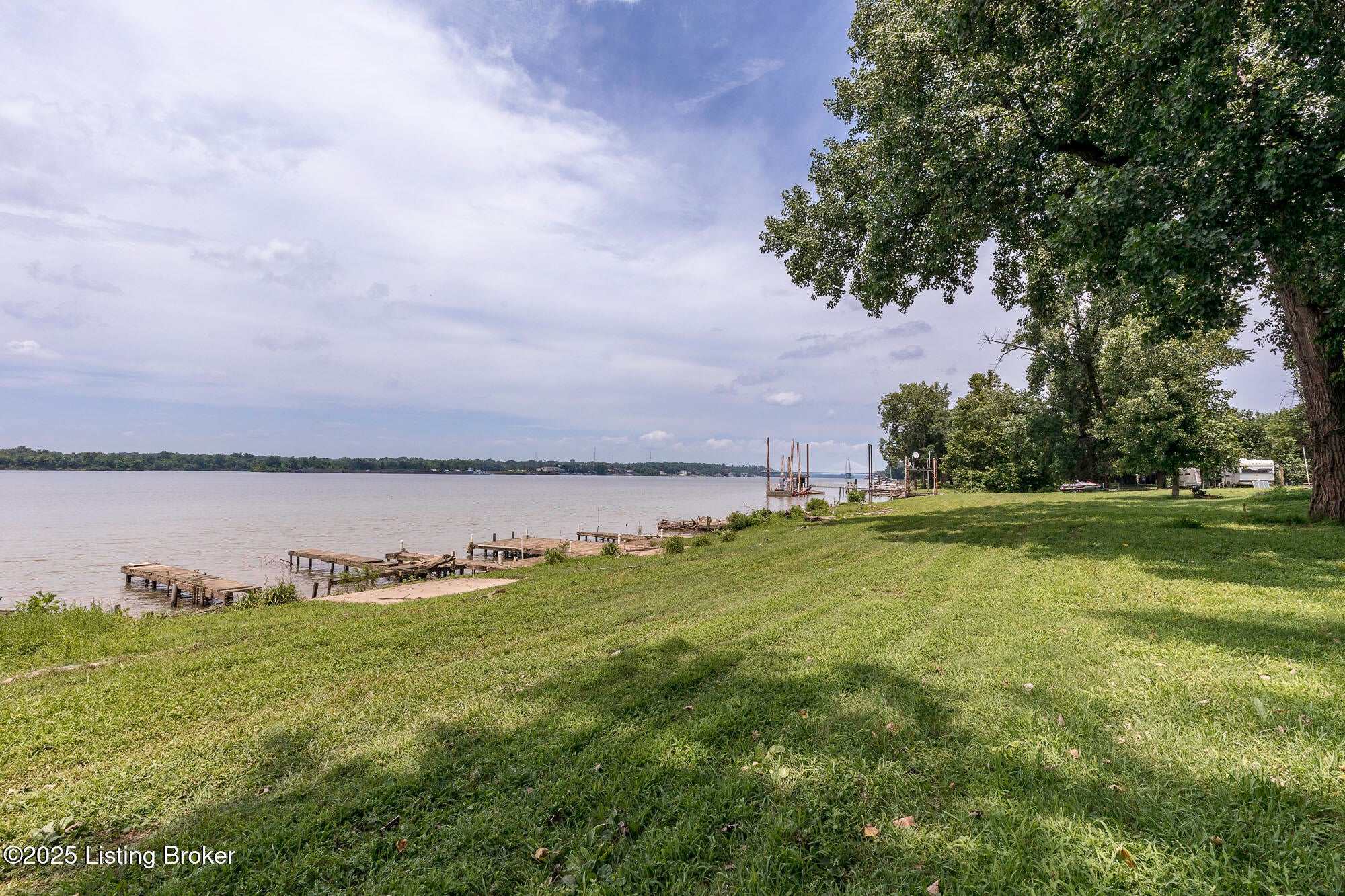 Louisville, Kentucky, 40222, United States, ,2 BathroomsBathrooms,Residential,Active,1888490