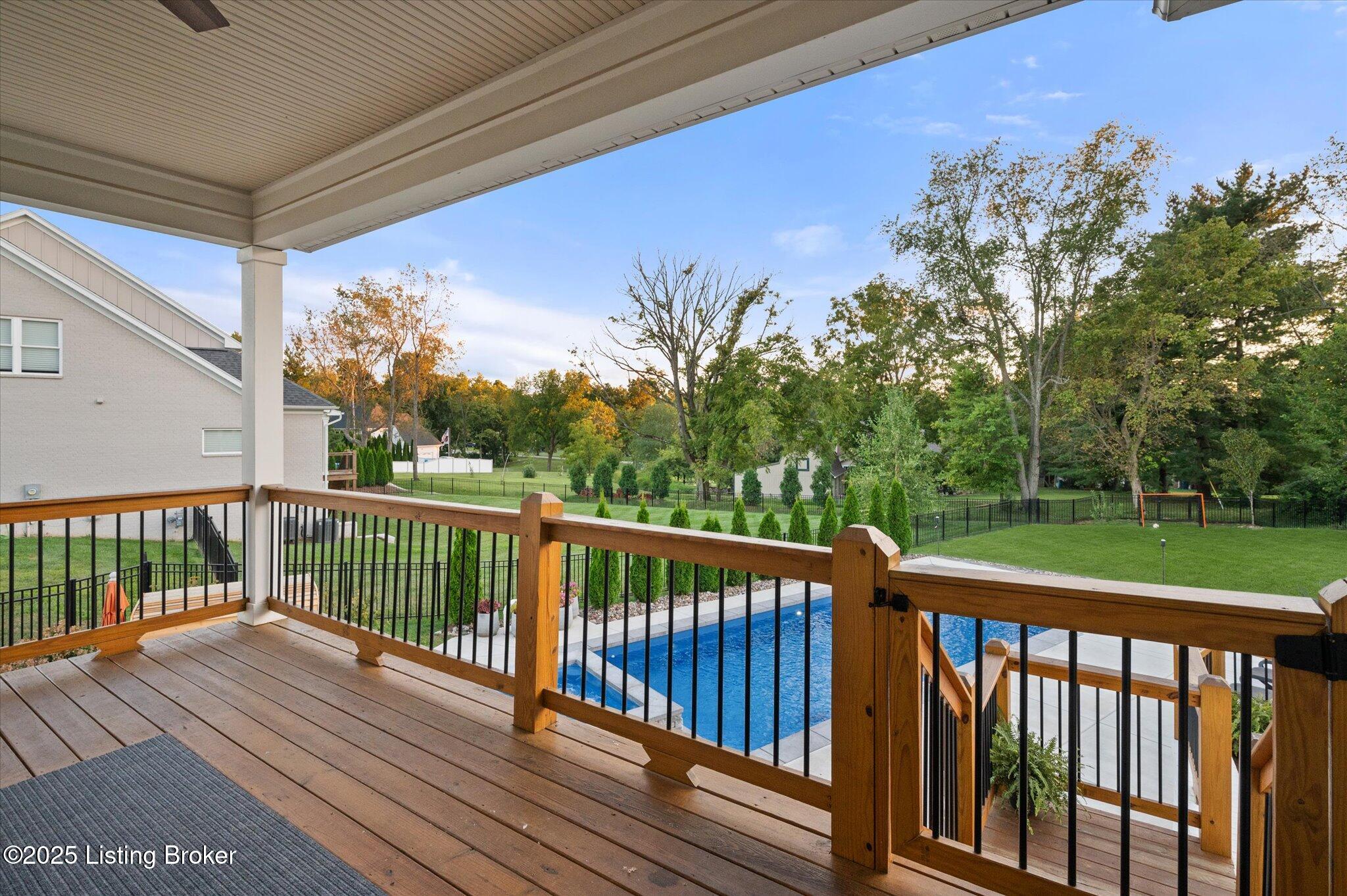 Crestwood, Kentucky, 40014, United States, 6 Bedrooms Bedrooms, ,5 BathroomsBathrooms,Residential,Active,1926918