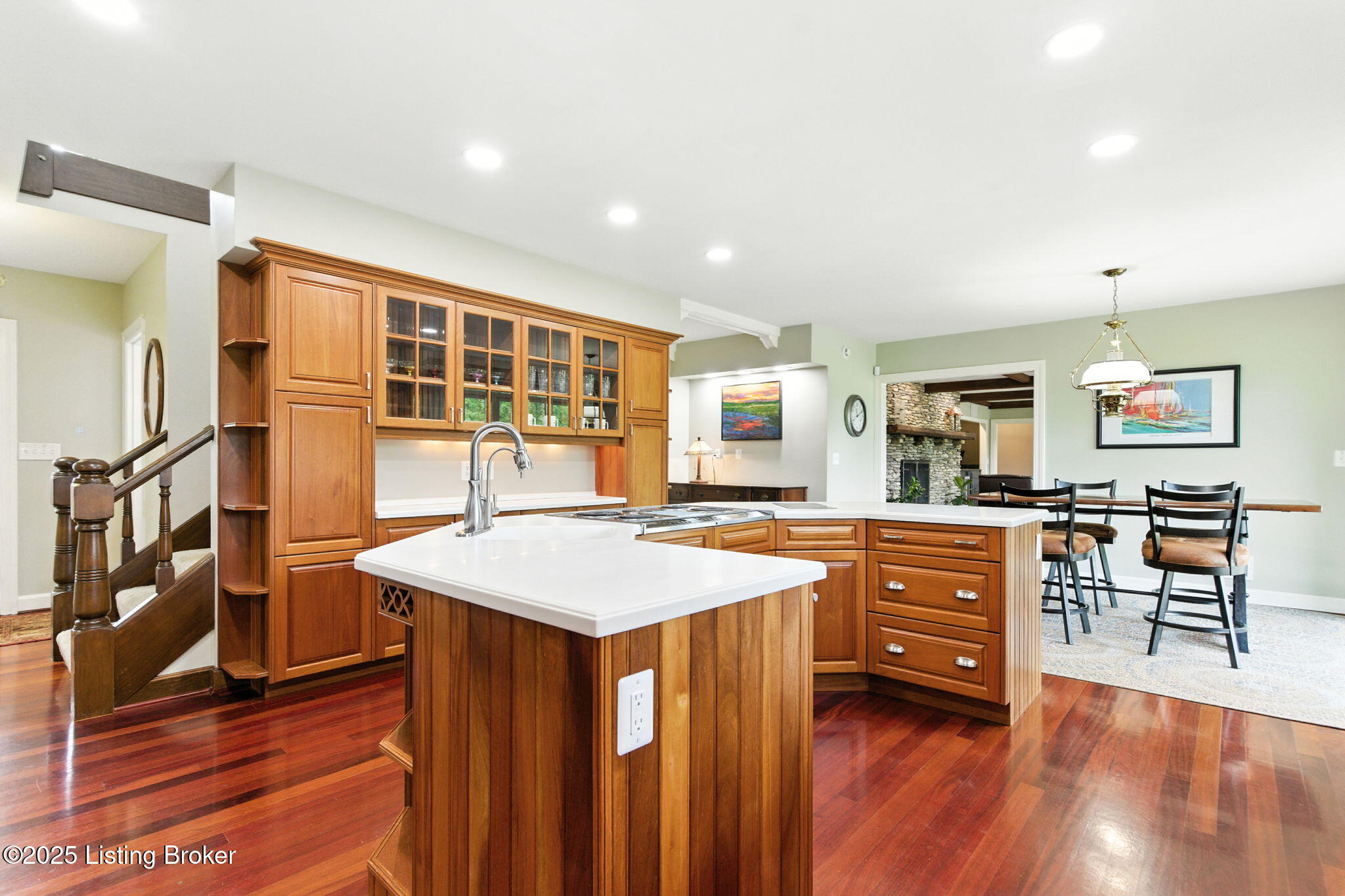 Louisville, Kentucky, 40222, United States, 5 Bedrooms Bedrooms, ,5 BathroomsBathrooms,Residential,Active,1929431