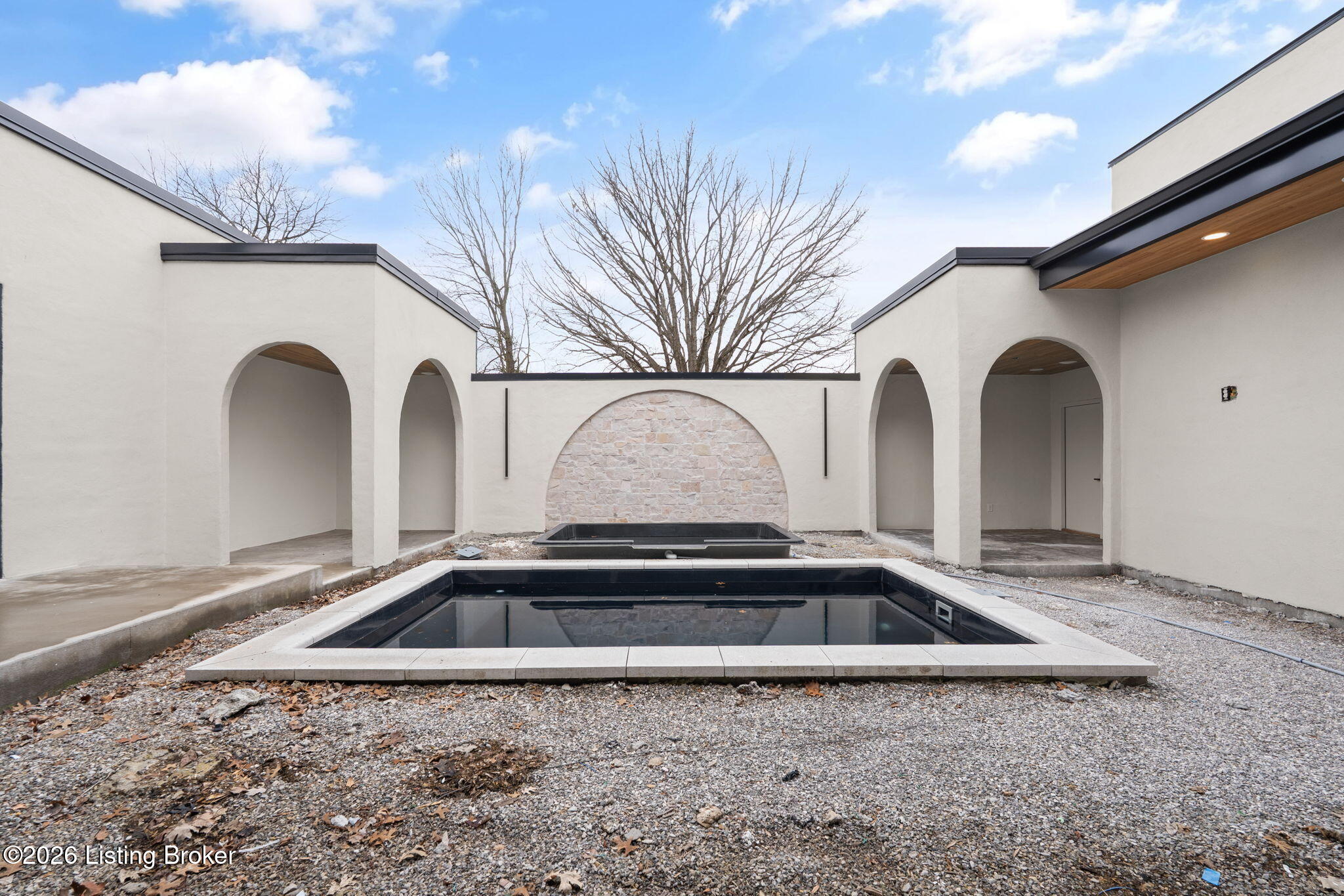 Shelbyville, Kentucky, 40065, United States, 5 Bedrooms Bedrooms, ,5 BathroomsBathrooms,Residential,Active,2007617