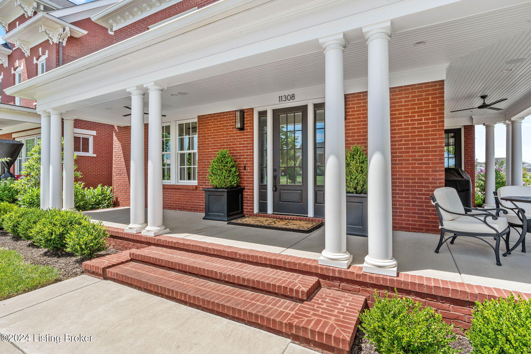 Prospect, Kentucky, 40059, United States, 6 Bedrooms Bedrooms, ,5 BathroomsBathrooms,Residential,Active,1926893