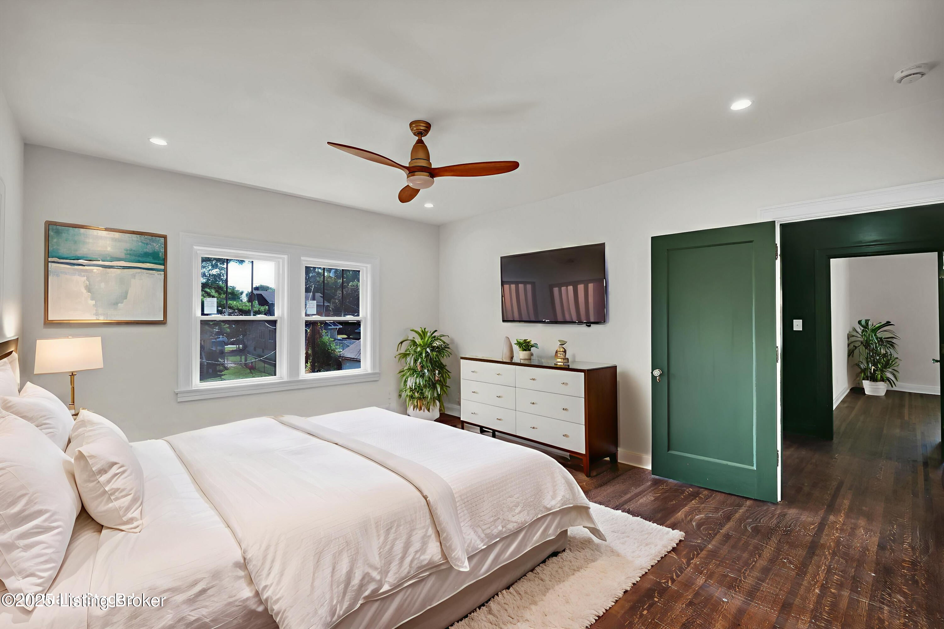 Louisville, Kentucky, 40205, United States, 4 Bedrooms Bedrooms, ,5 BathroomsBathrooms,Residential,Active,1987233