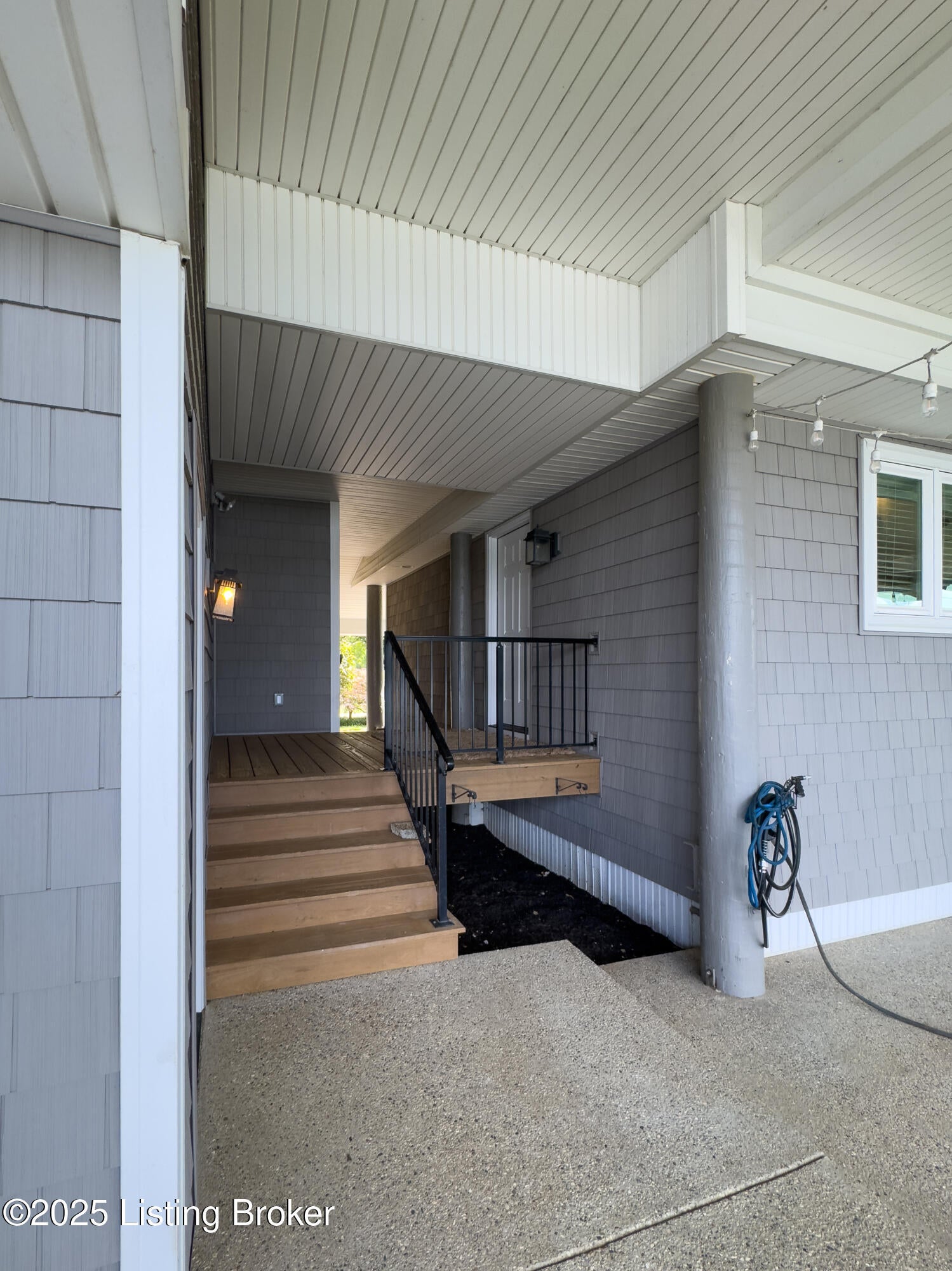Prospect, Kentucky, 40059, United States, 3 Bedrooms Bedrooms, ,3 BathroomsBathrooms,Residential,Active,1922654