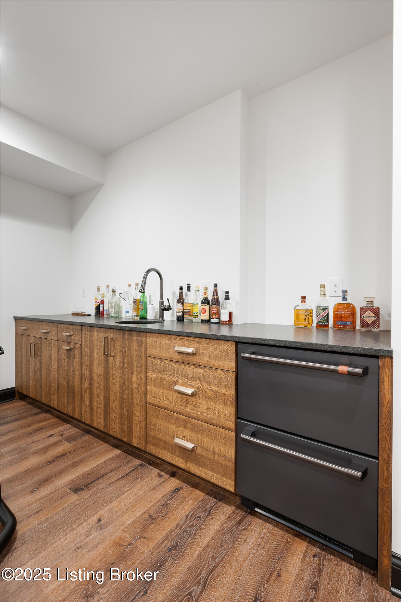 Prospect, Kentucky, 40059, United States, 4 Bedrooms Bedrooms, ,4 BathroomsBathrooms,Residential,Active,1997566