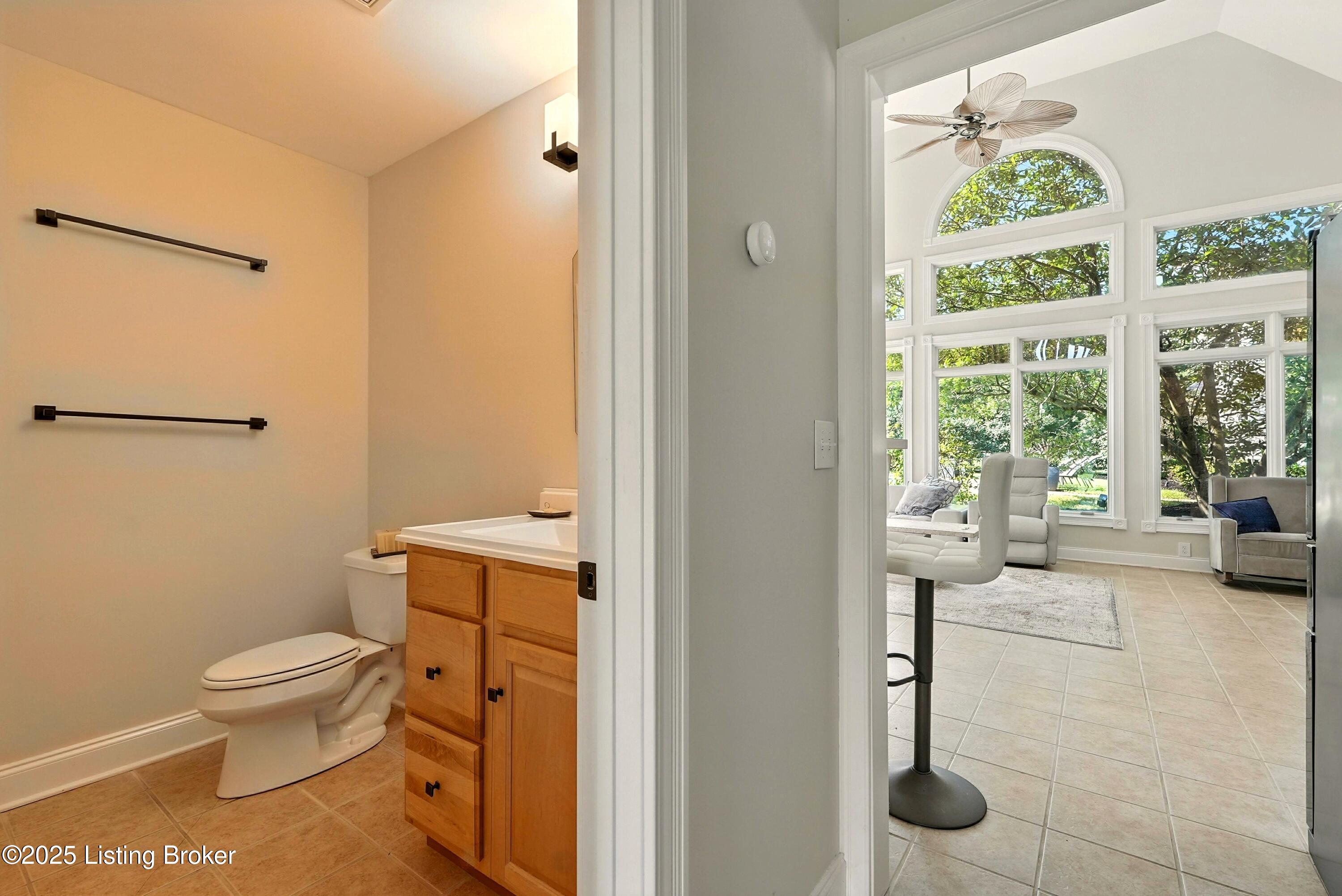 Louisville, Kentucky, 40223, United States, 5 Bedrooms Bedrooms, ,5 BathroomsBathrooms,Residential,Active,1968407