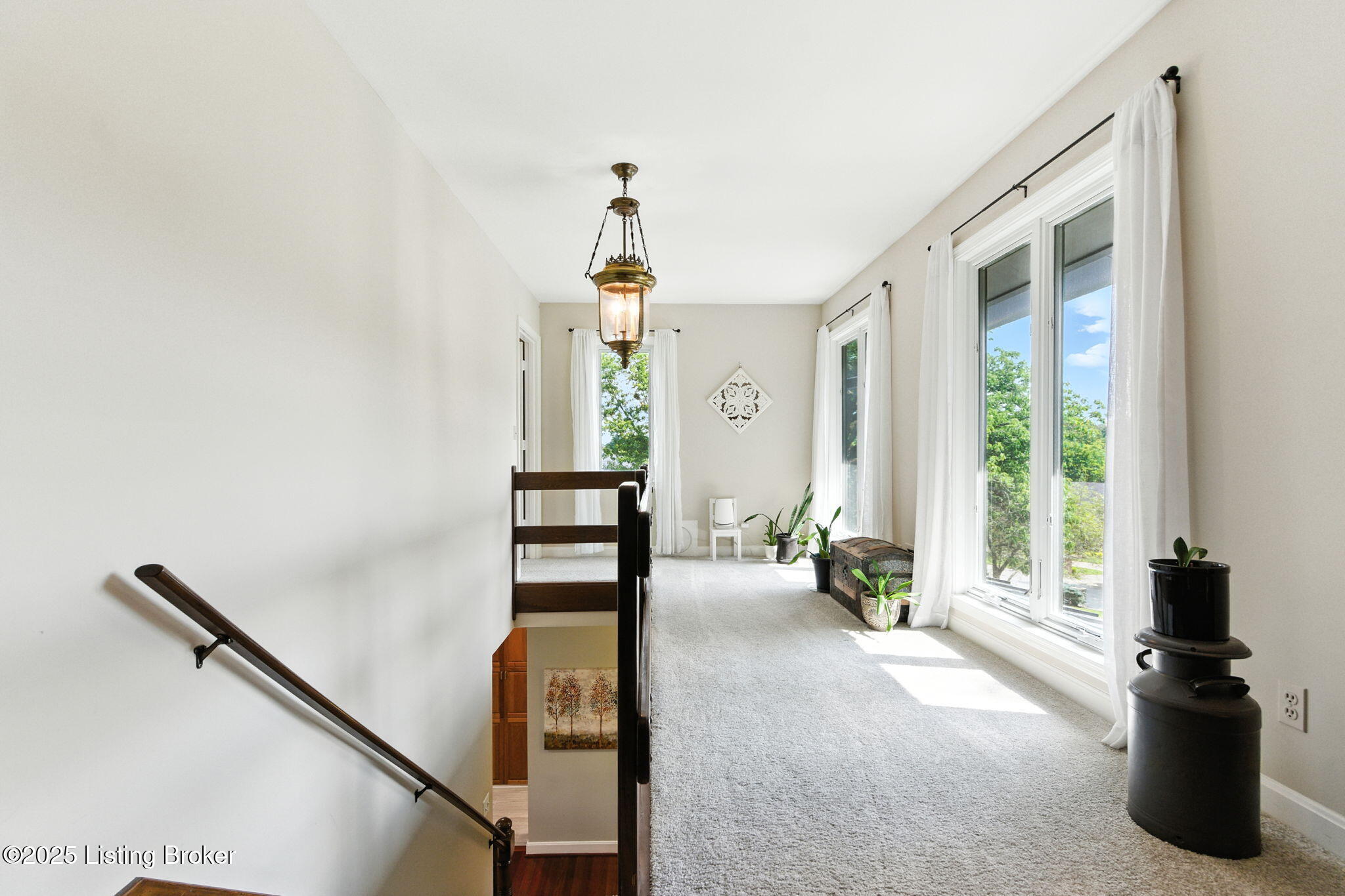 Louisville, Kentucky, 40222, United States, 5 Bedrooms Bedrooms, ,5 BathroomsBathrooms,Residential,Active,1929431