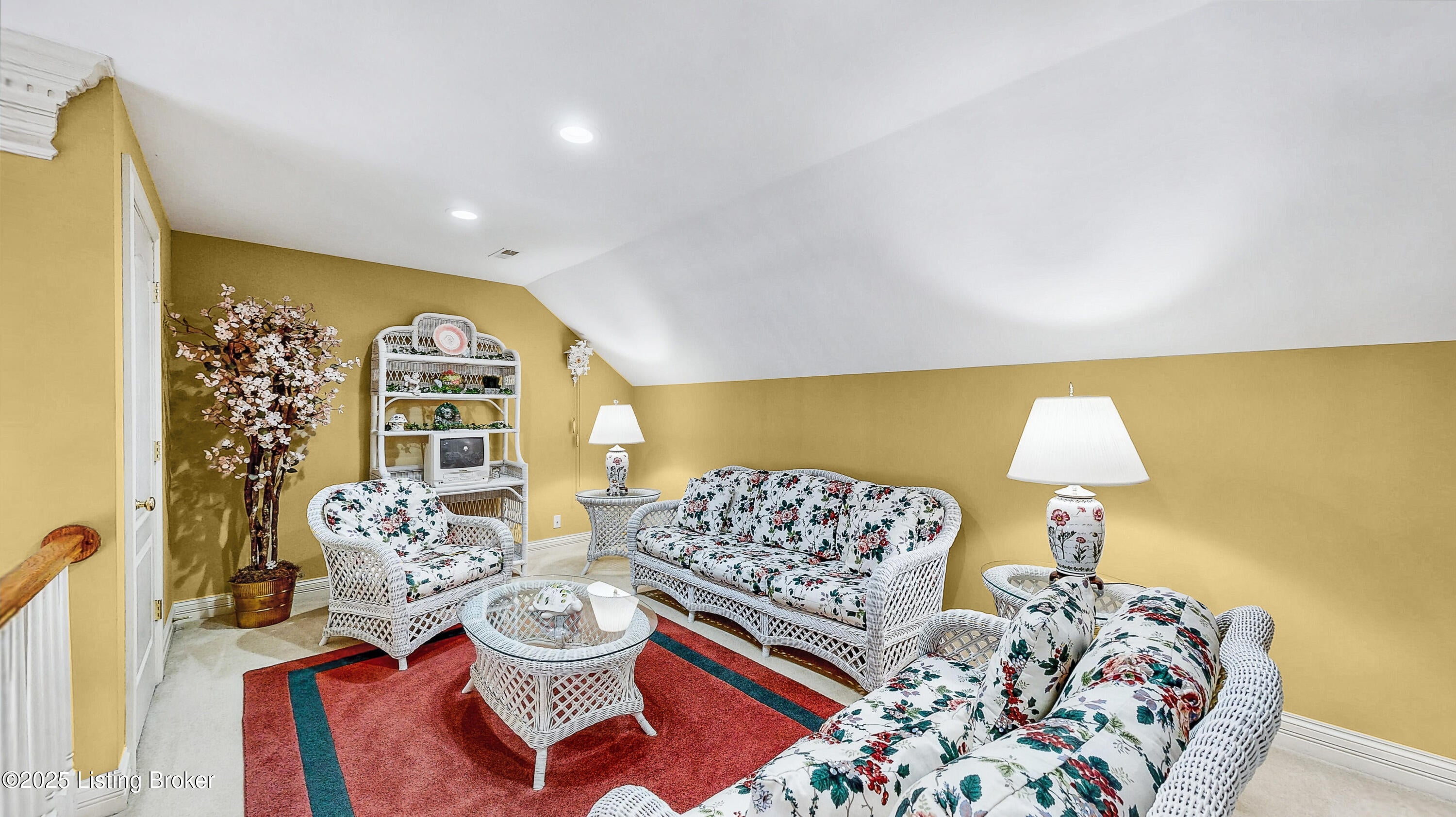 Prospect, Kentucky, 40059, United States, 4 Bedrooms Bedrooms, ,5 BathroomsBathrooms,Residential,Active,1944096