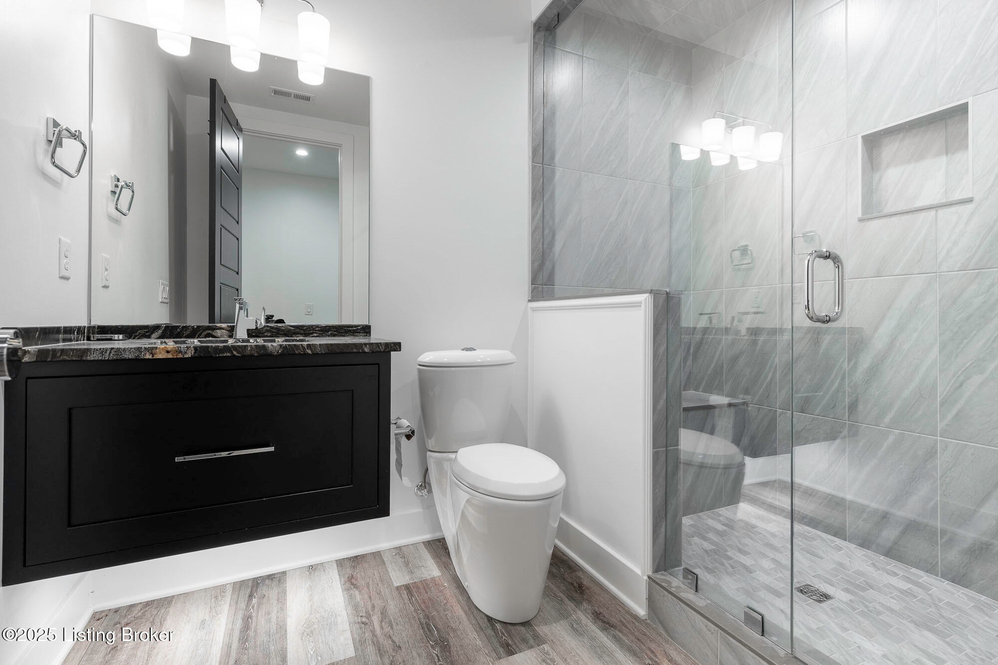 Prospect, Kentucky, 40059, United States, 5 Bedrooms Bedrooms, ,7 BathroomsBathrooms,Residential,Active,1894198