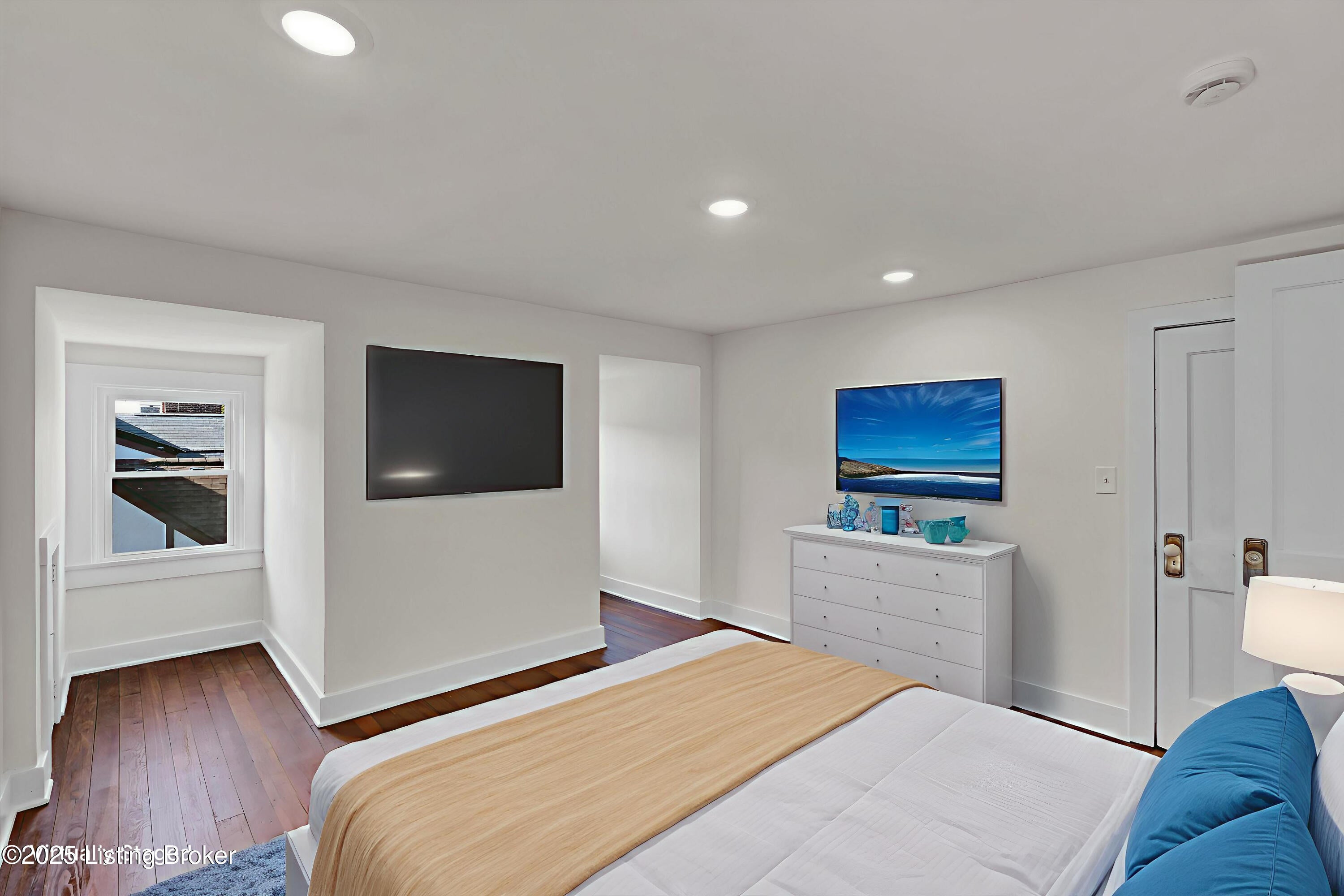 Louisville, Kentucky, 40205, United States, 4 Bedrooms Bedrooms, ,5 BathroomsBathrooms,Residential,Active,1987233