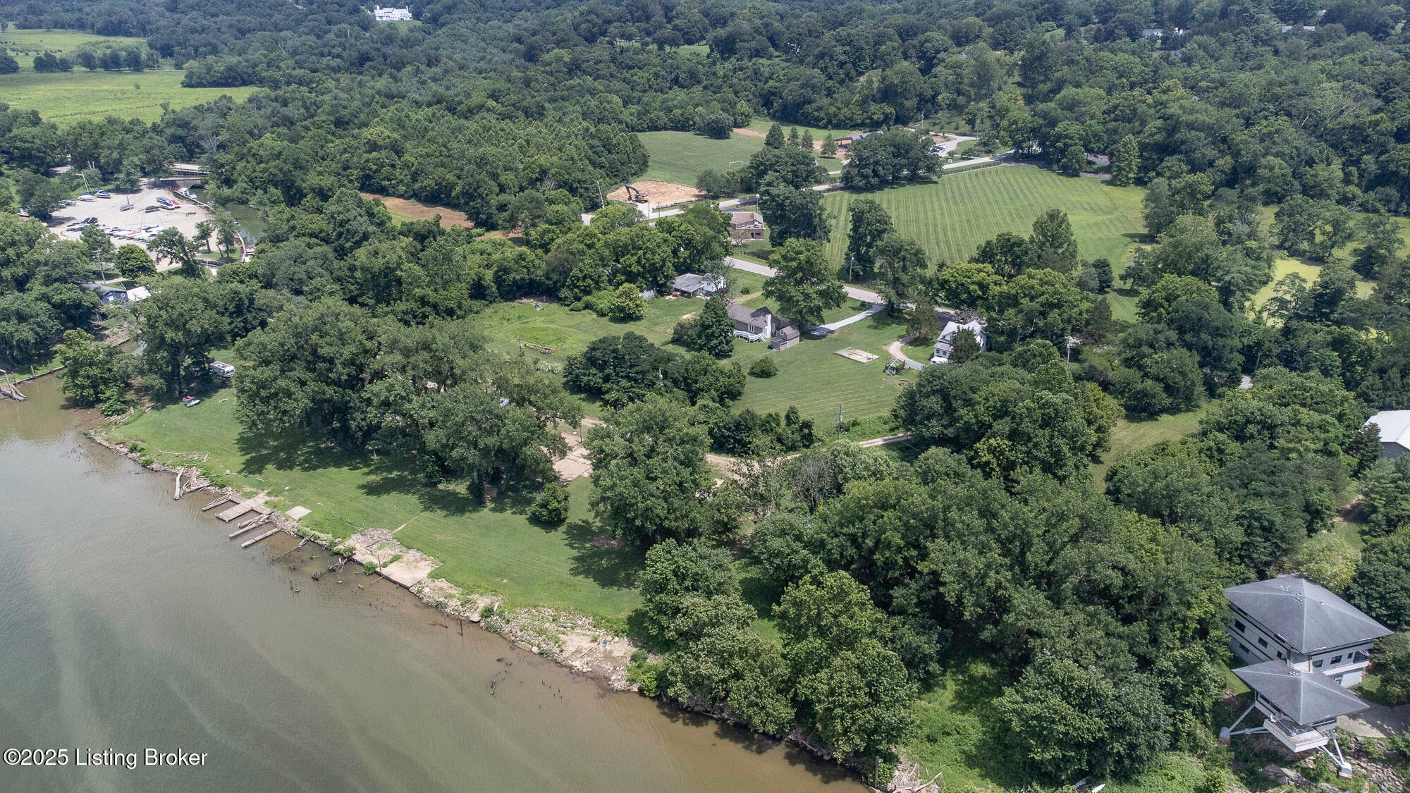 Louisville, Kentucky, 40222, United States, ,2 BathroomsBathrooms,Residential,Active,1888490