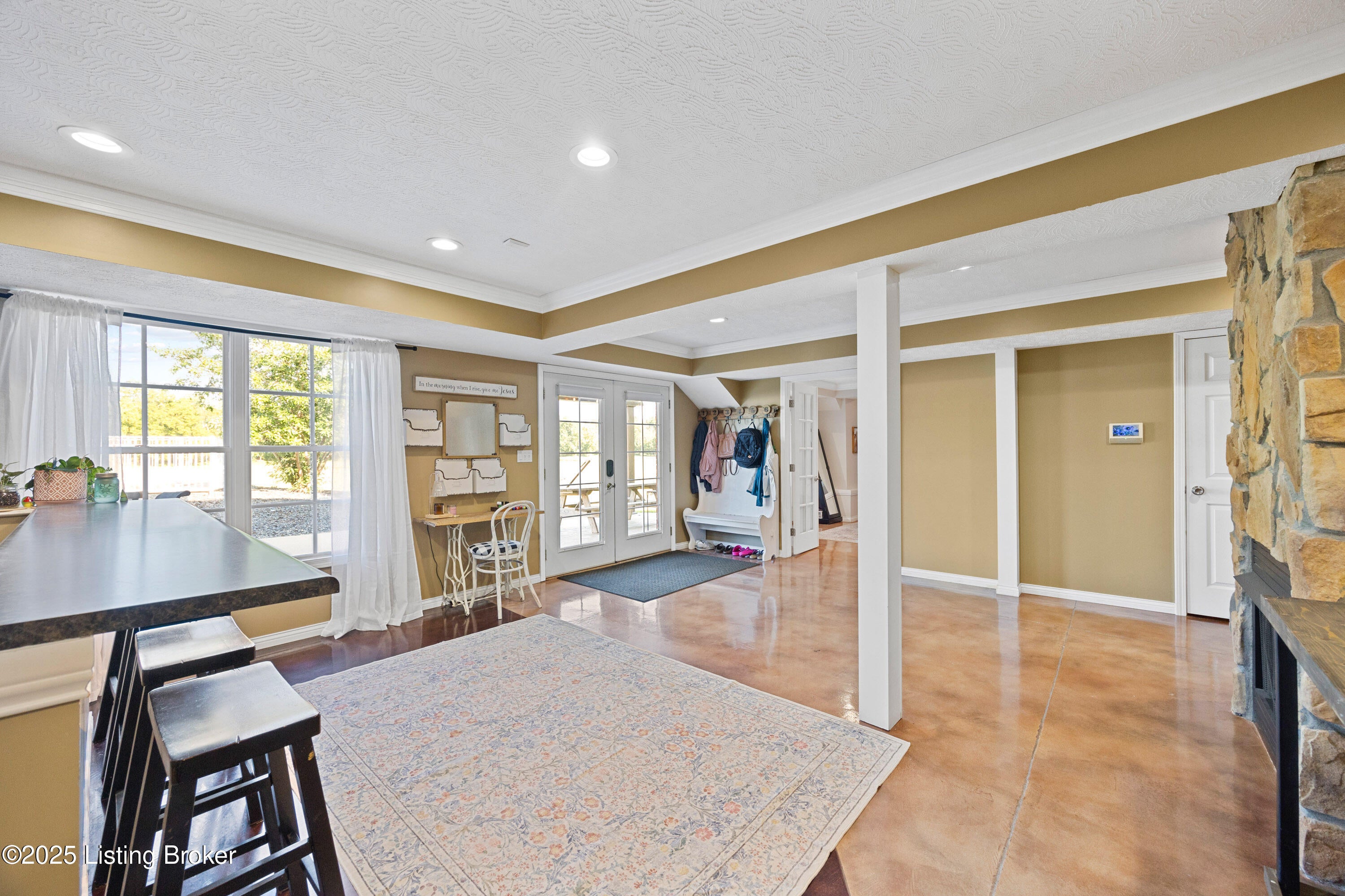 Louisville, Kentucky, 40272, United States, 6 Bedrooms Bedrooms, ,6 BathroomsBathrooms,Residential,Active,1929692