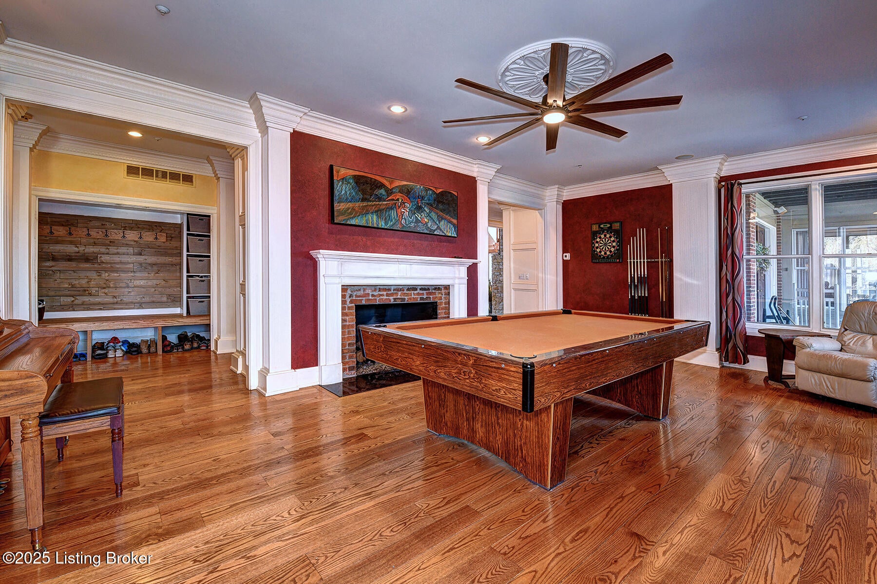 Louisville, Kentucky, 40220, United States, 5 Bedrooms Bedrooms, ,7 BathroomsBathrooms,Residential,Active,1953976