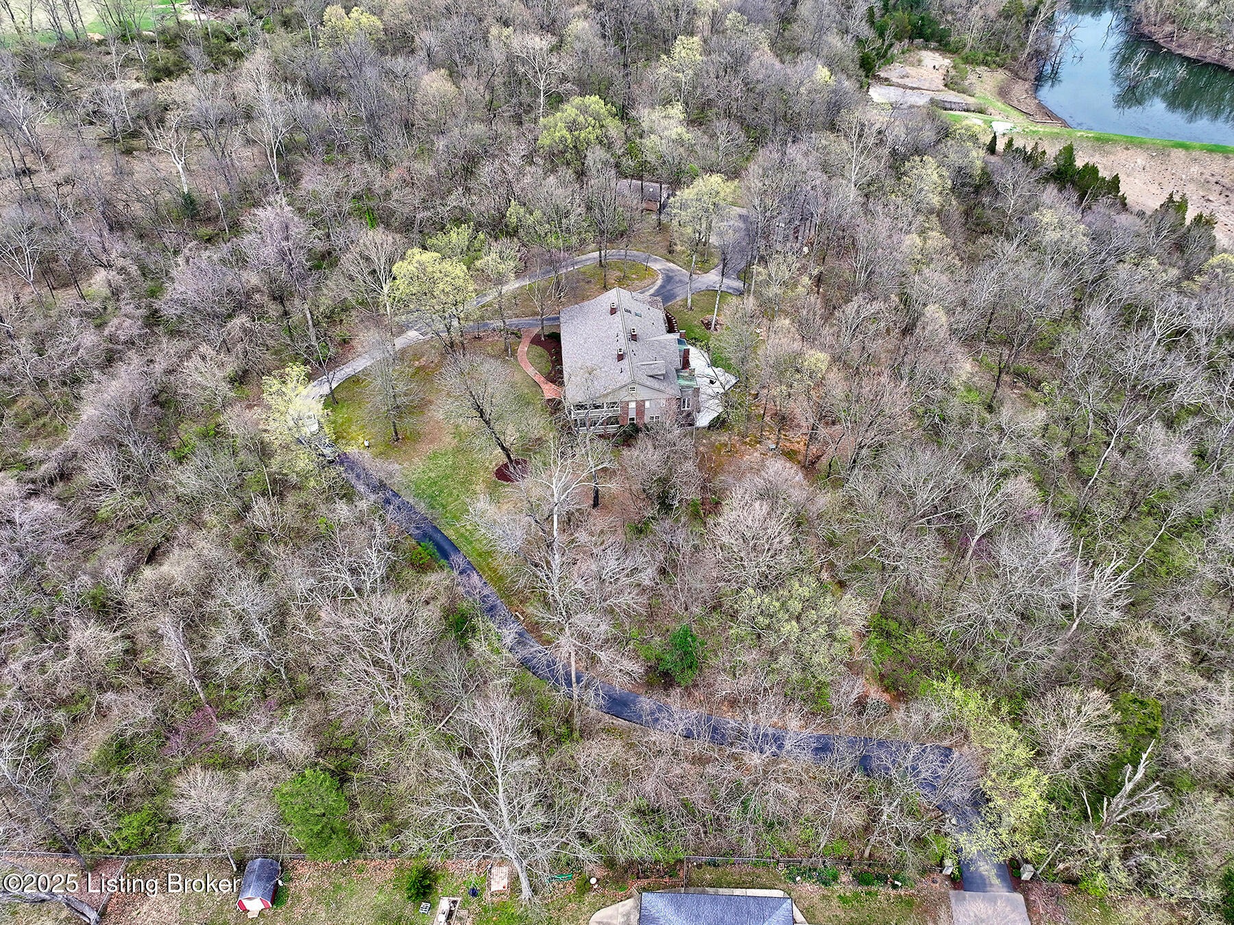 Louisville, Kentucky, 40220, United States, 5 Bedrooms Bedrooms, ,7 BathroomsBathrooms,Residential,Active,1953976